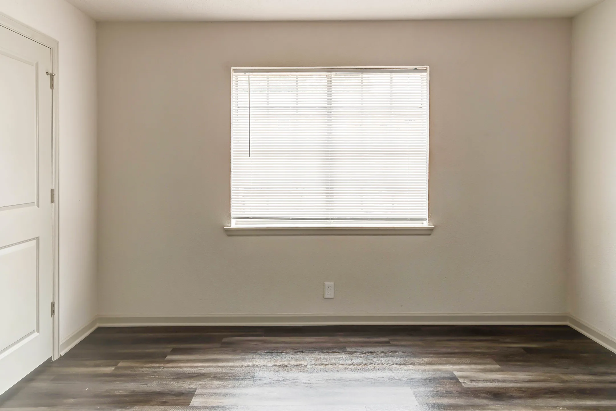 Mosaic Apartments 2570 Sweet Gum Lane Beaumont, TX Apartments for