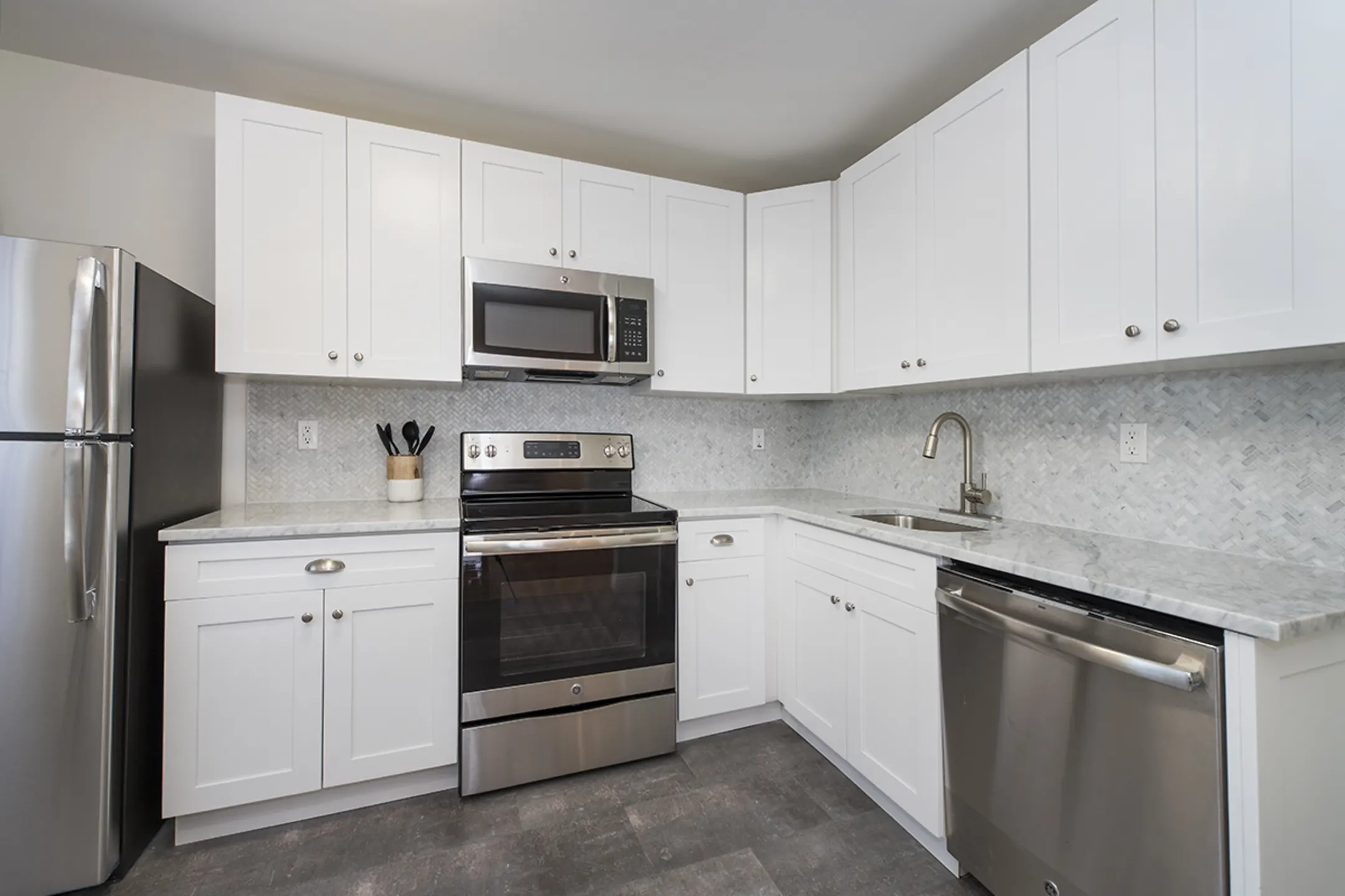 Everly Roseland 26g Nobhill Roseland, NJ Apartments for Rent Rent.