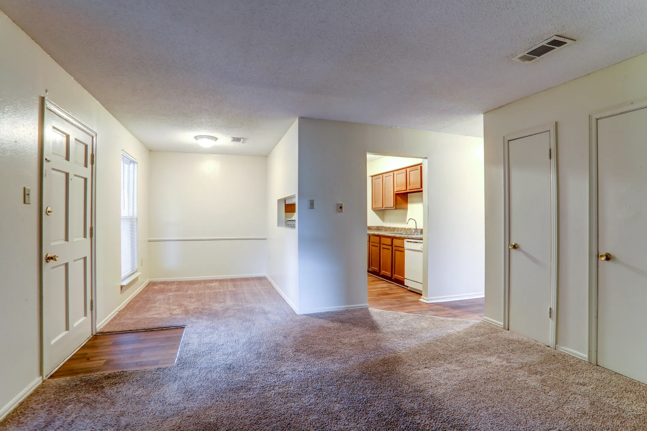 Broadmoor Plantation 10530 Florida Blvd Baton Rouge, LA Apartments