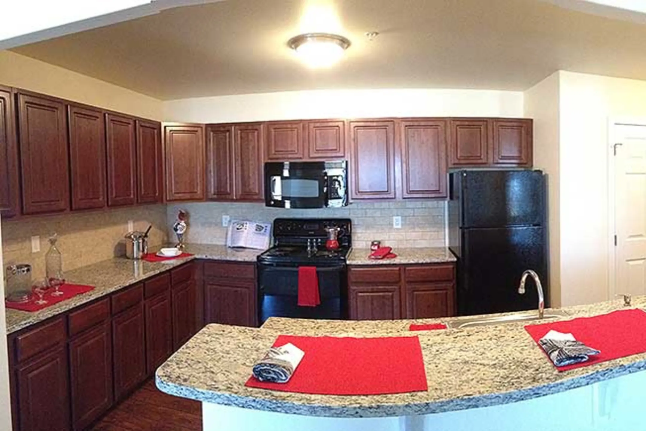 Kitchen - The Reserve at Paxton Creek - Harrisburg, PA
