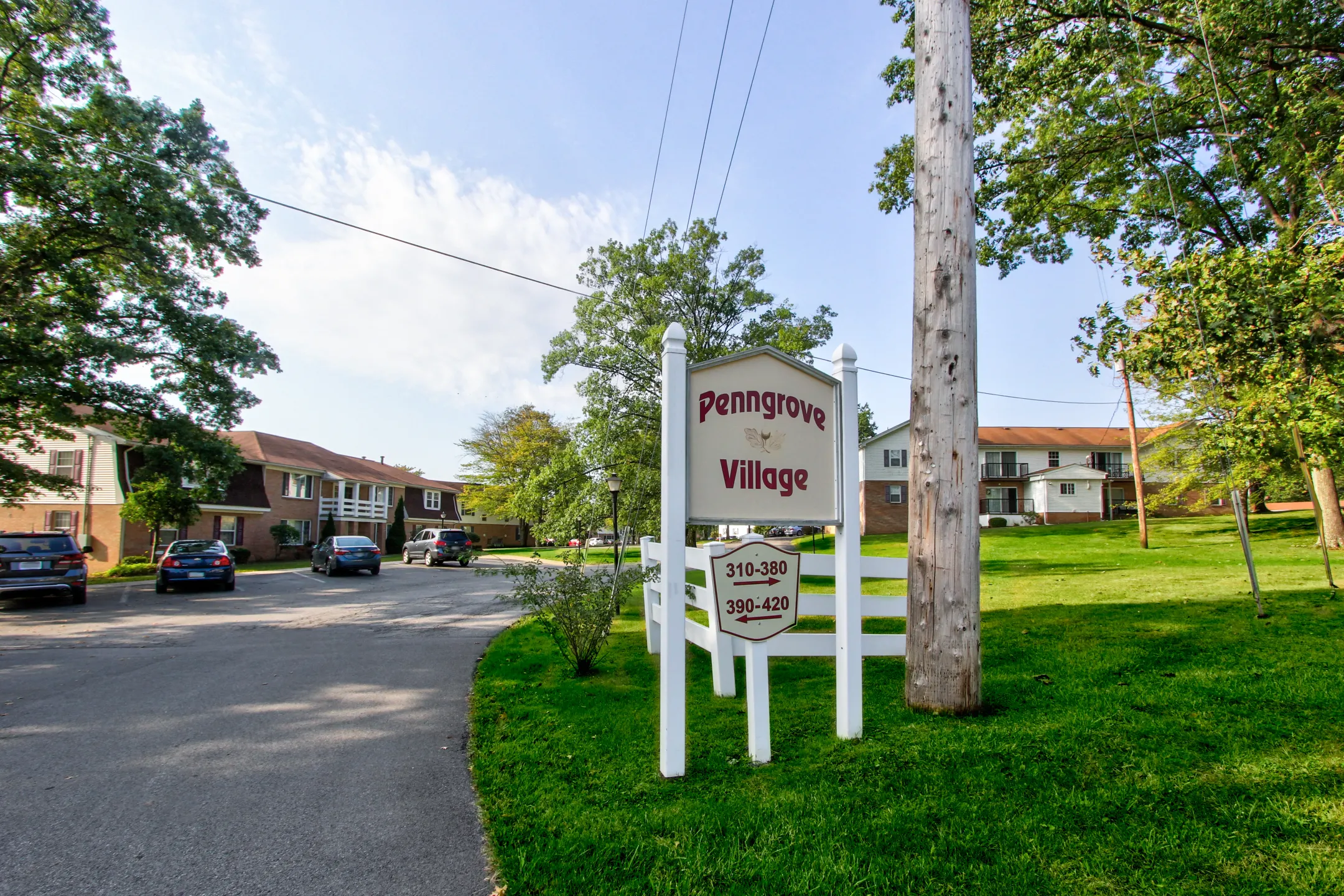 Community Signage - Hickory Arms/Penngrove Village - Hermitage, PA