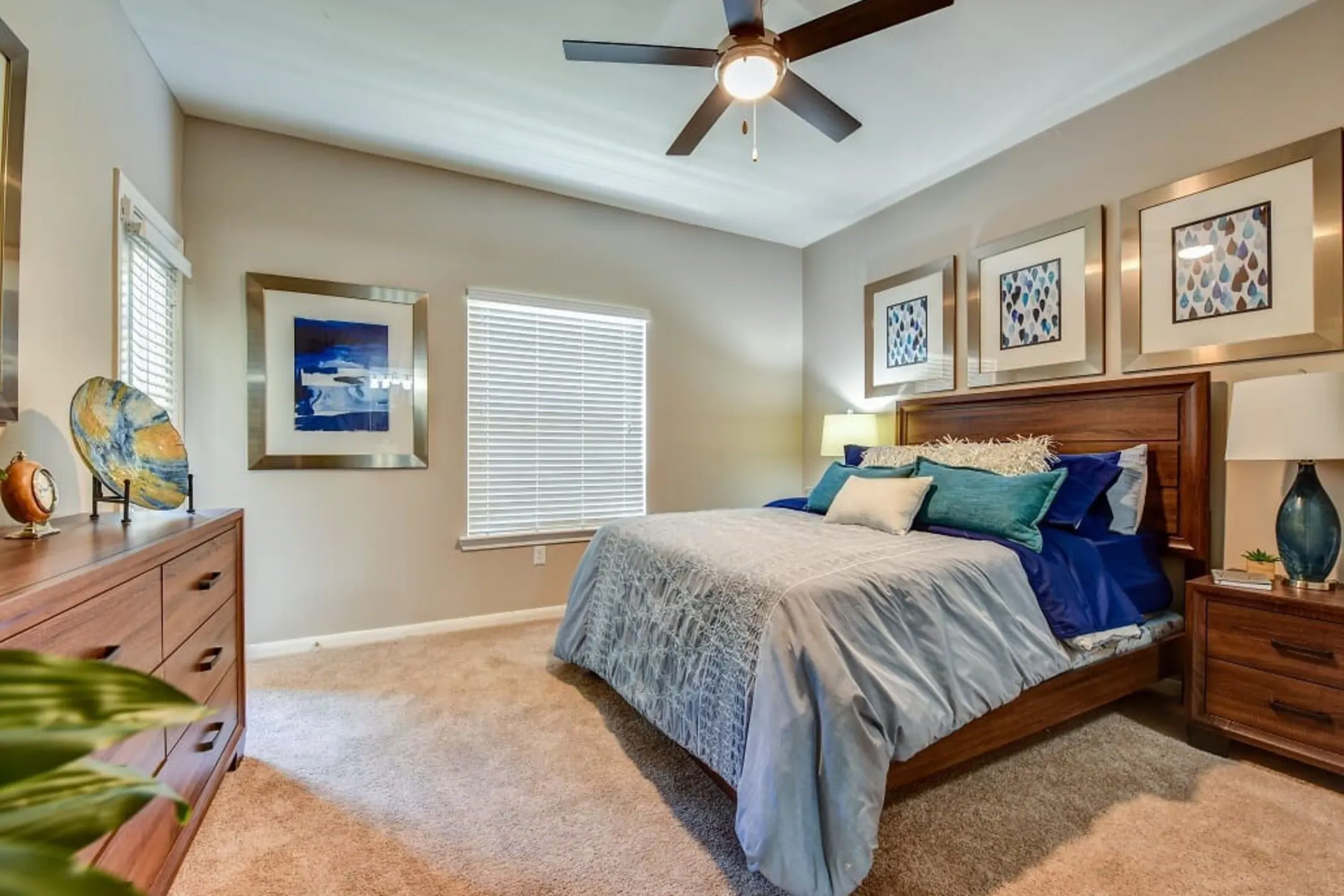 Eagle Crest Apartments - Humble, TX 77346