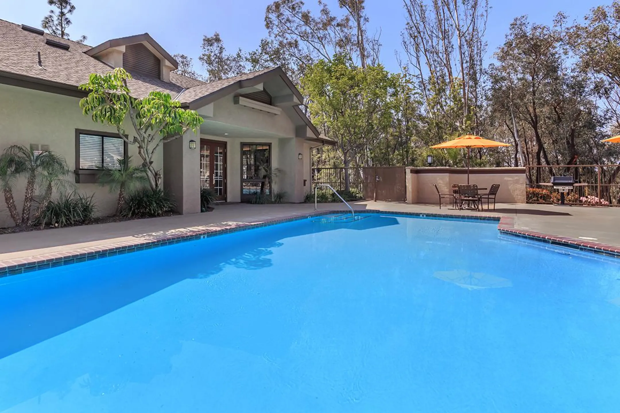 Pool - Spring Lakes Apartment Homes - Lake Forest, CA