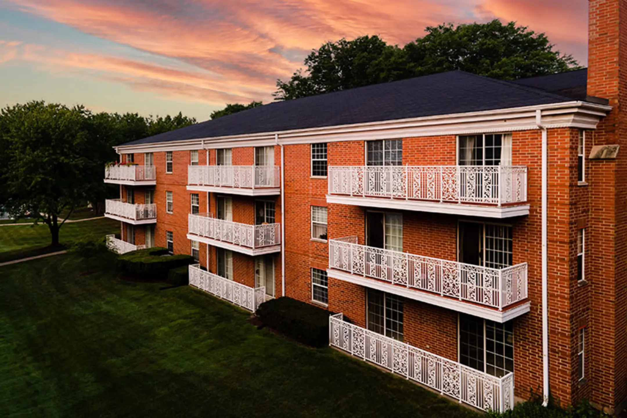 Monticello Apartments Apartments Madison, WI 53705