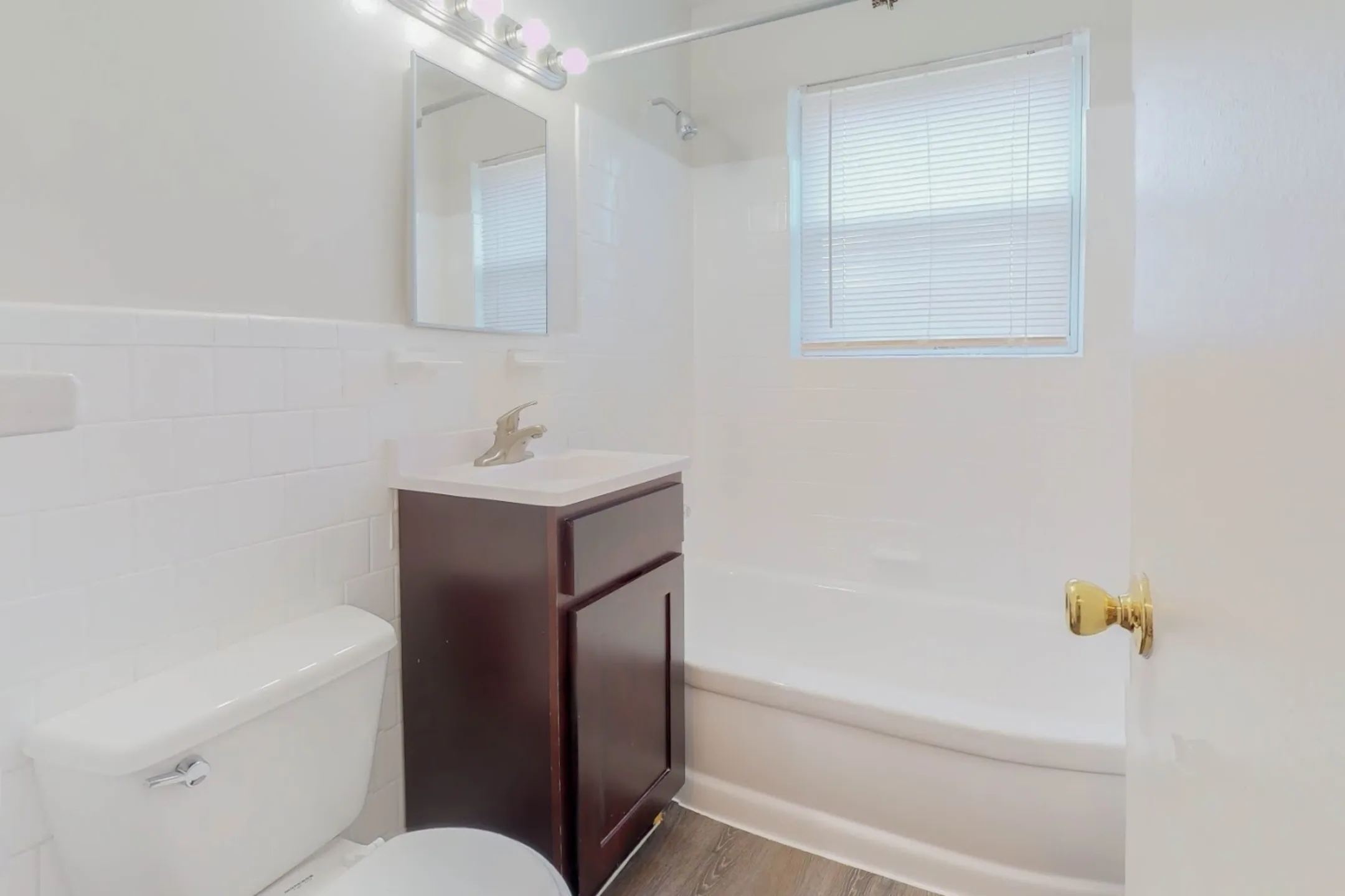 Marlow Heights Apartments 4223 28th Ave Temple Hills, MD Apartments