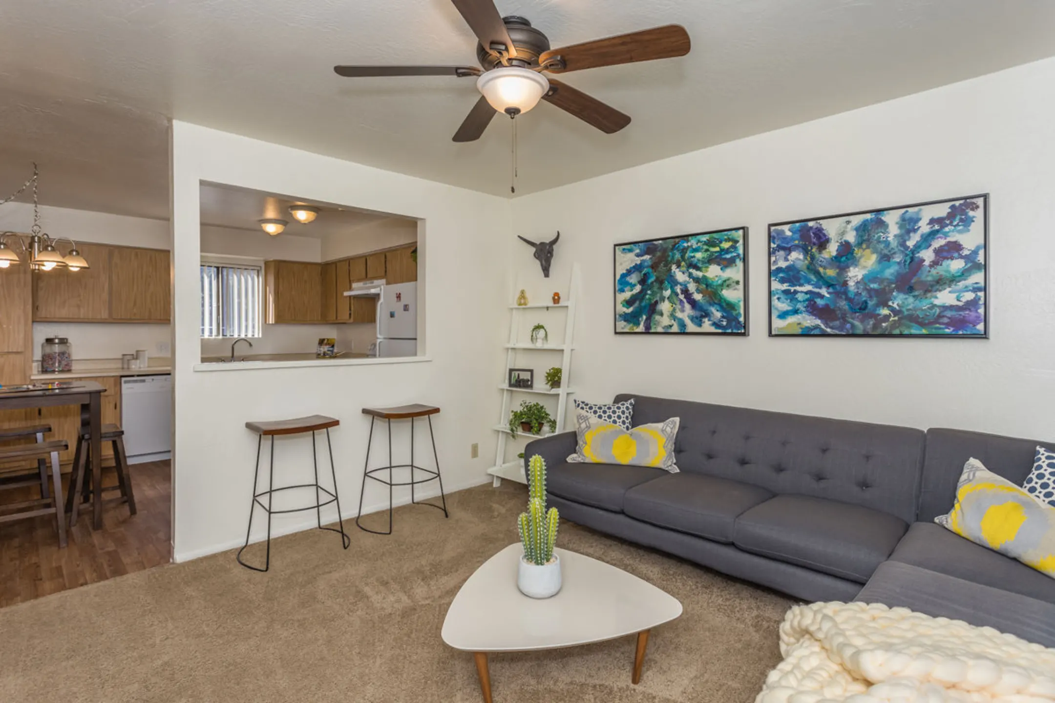 Living Room - University Square Apartments - Flagstaff, AZ