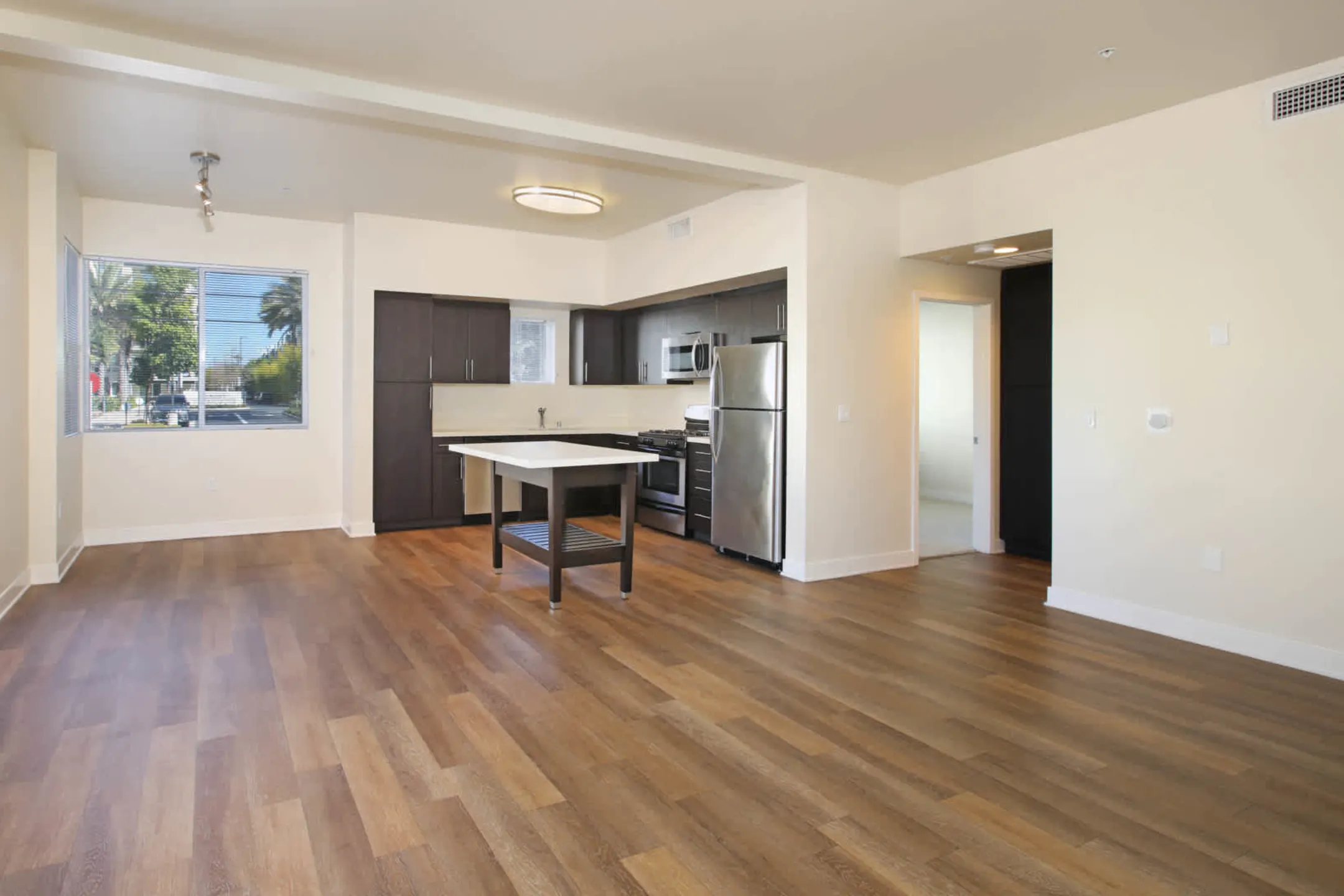 The Kelvin Apartments Irvine, CA 92614