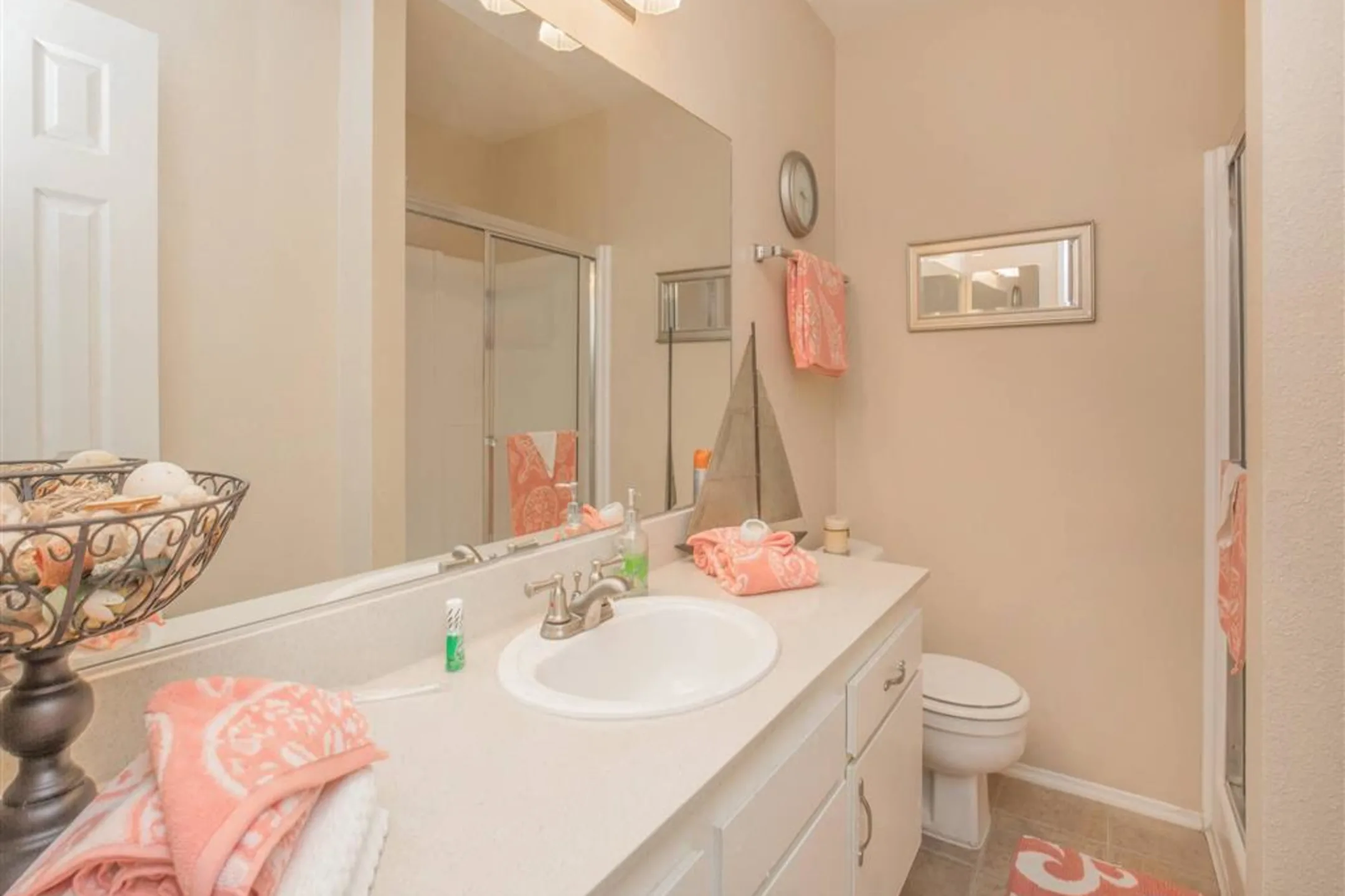 La Veta Grand 401 W La Veta Ave Orange, CA Apartments for Rent Rent.