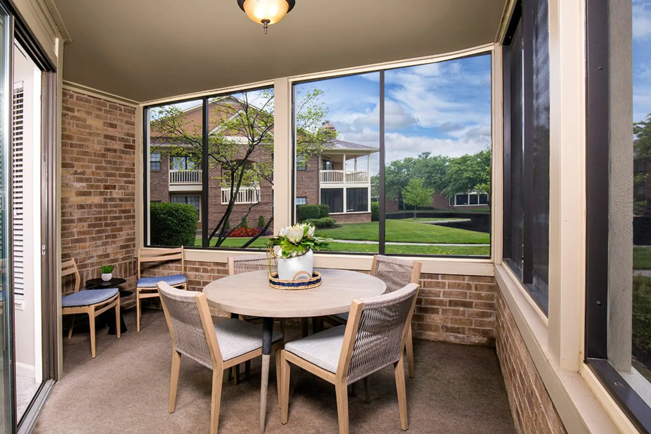 Willow Lake Apartments 2810 Willow Lake Dr Indianapolis, IN