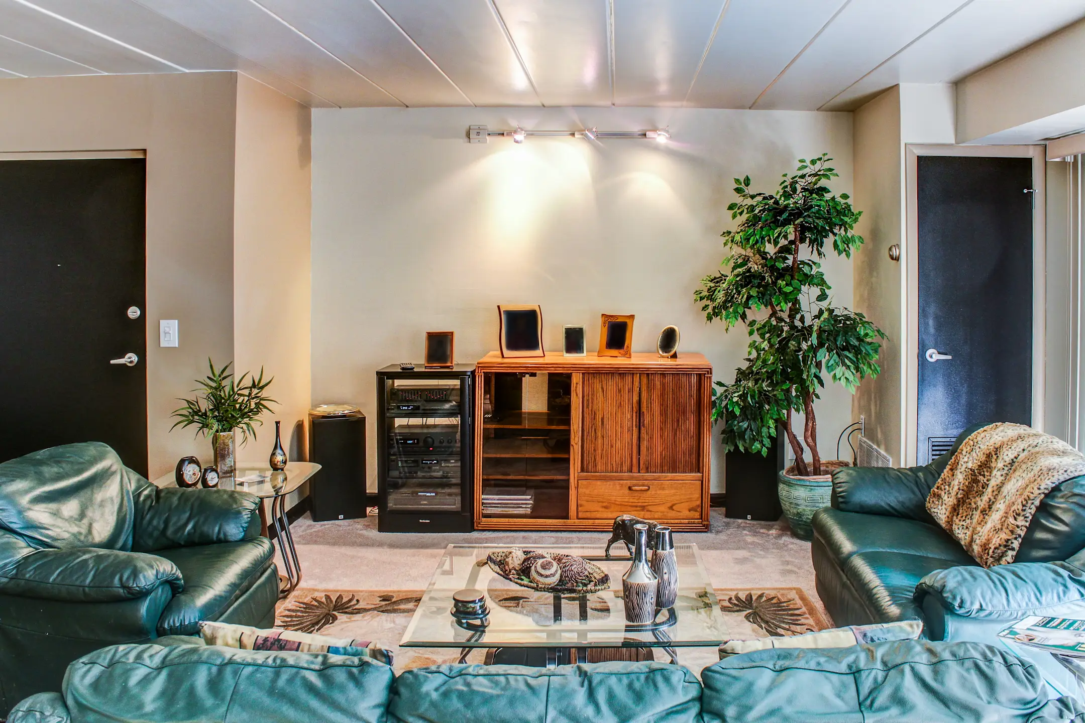 Living Room - White Oak Farms - White Oak, PA
