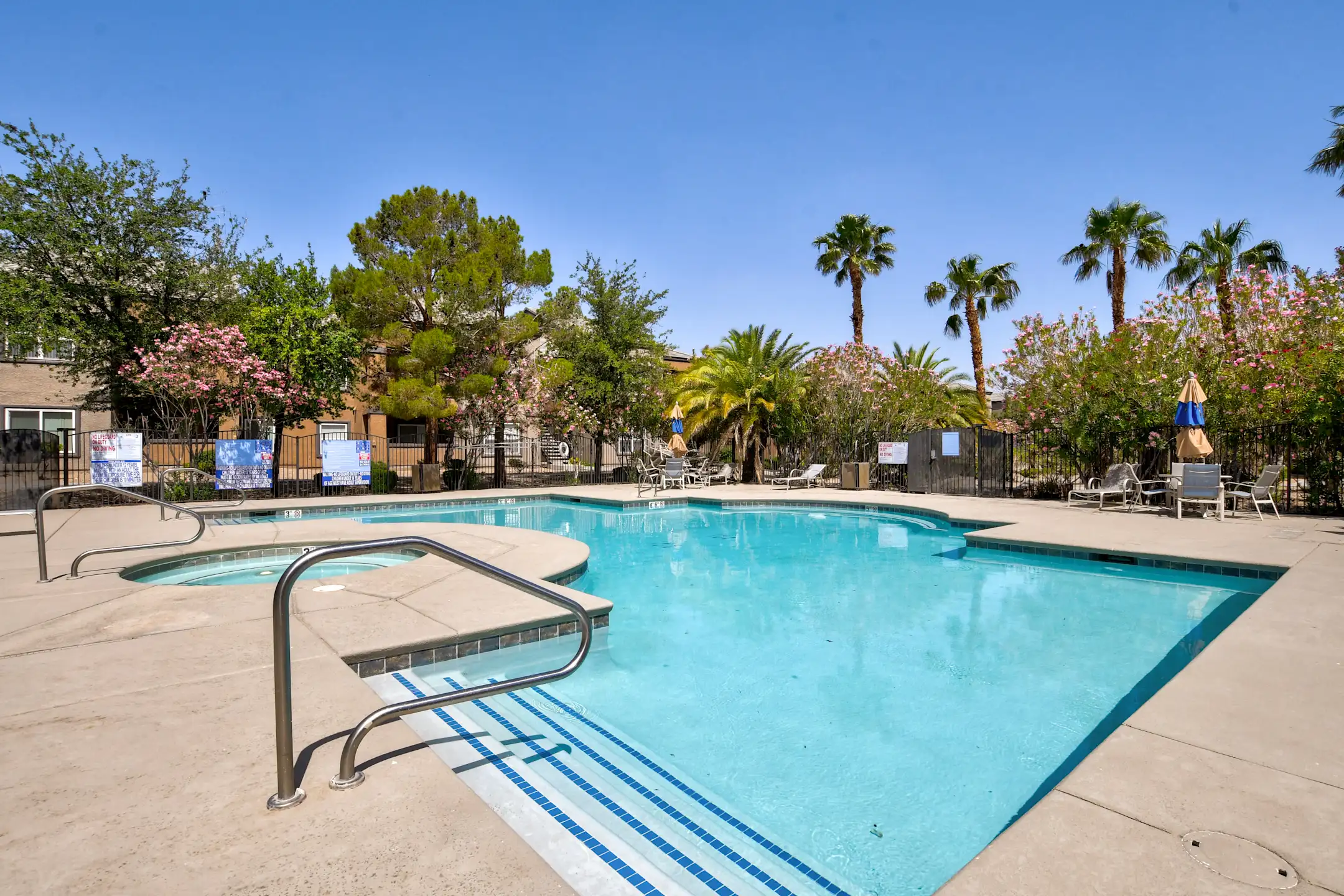 Pinehurst Apartments Las Vegas, NV 89118
