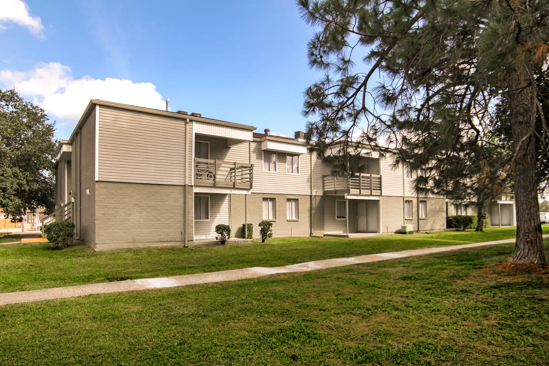 Boulevard Apartment Homes 901 Gretna Blvd Gretna, LA Apartments for