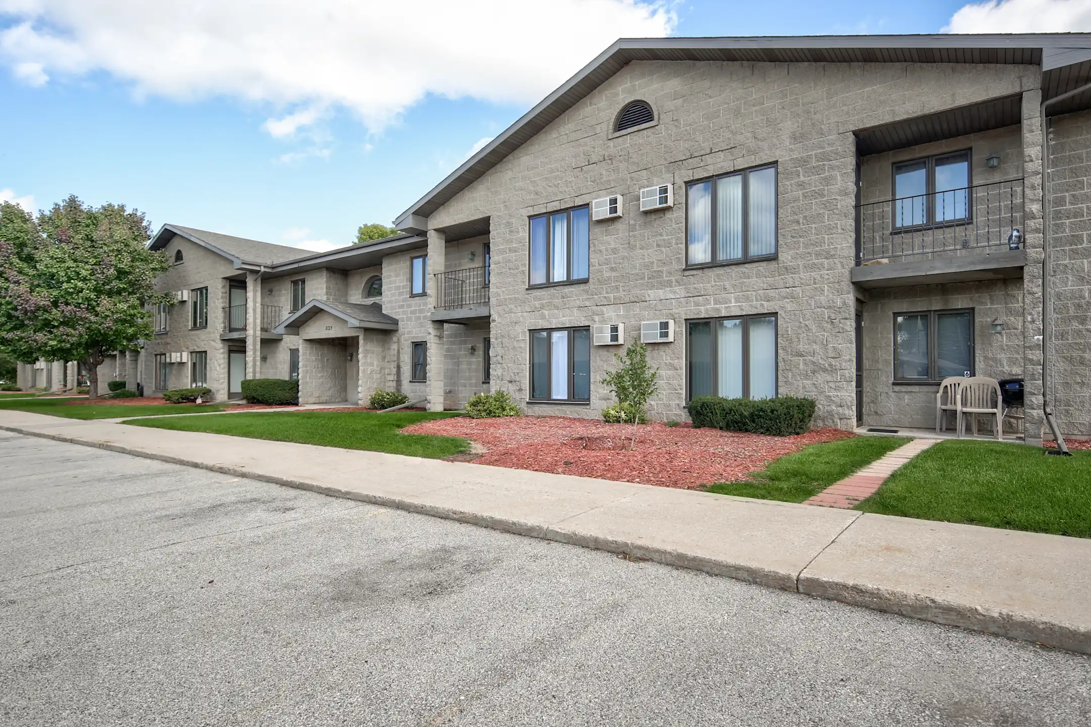Village Park Apartments 3038 N Ballard Road Appleton, WI for Rent Rent.