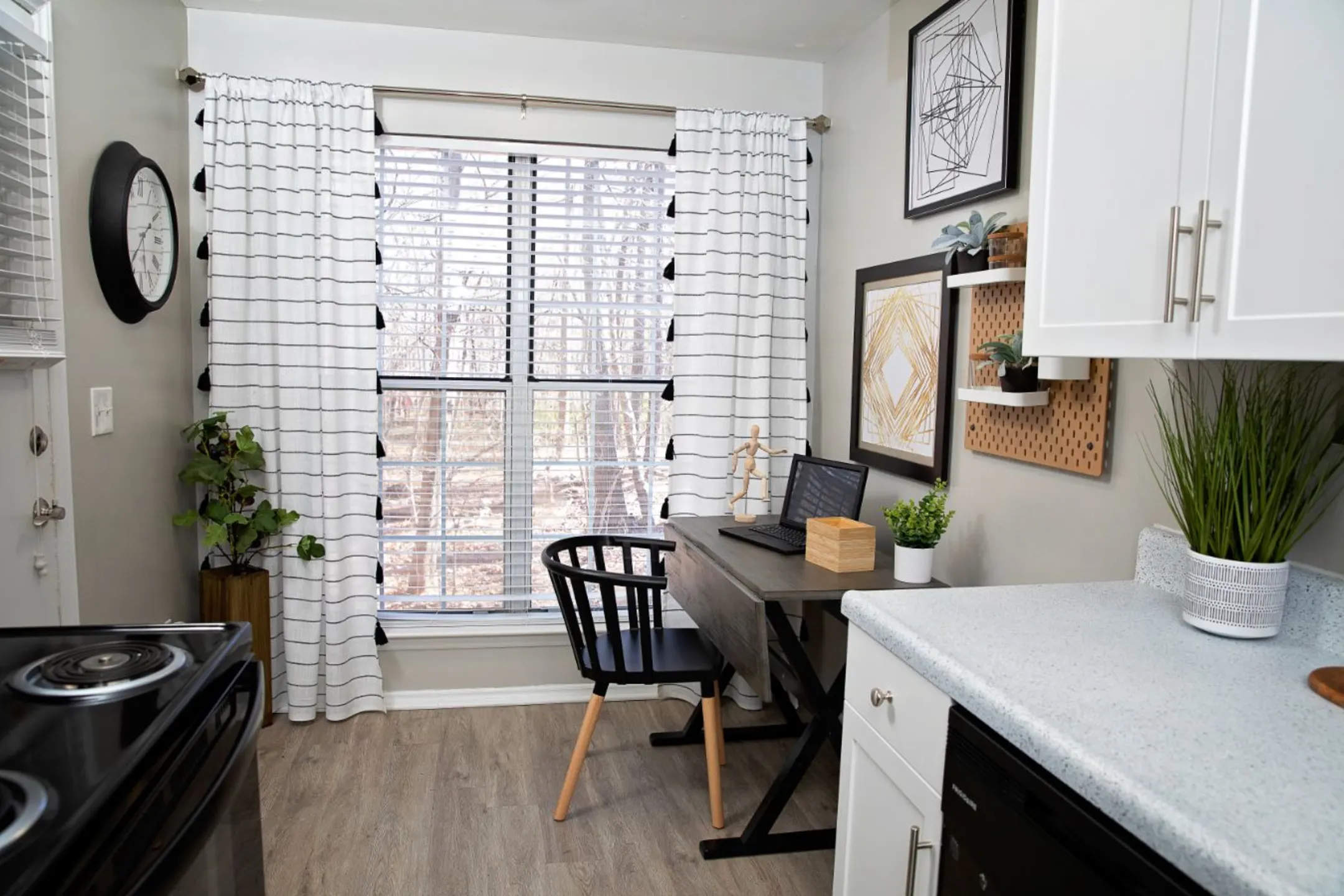 ARIUM Trailwood Apartments Raleigh, NC 27606