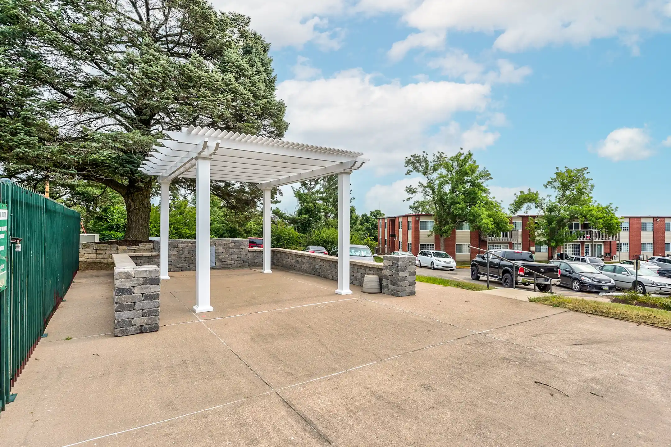 Overlook 380 Apartments Apartments Cedar Rapids, IA 52402