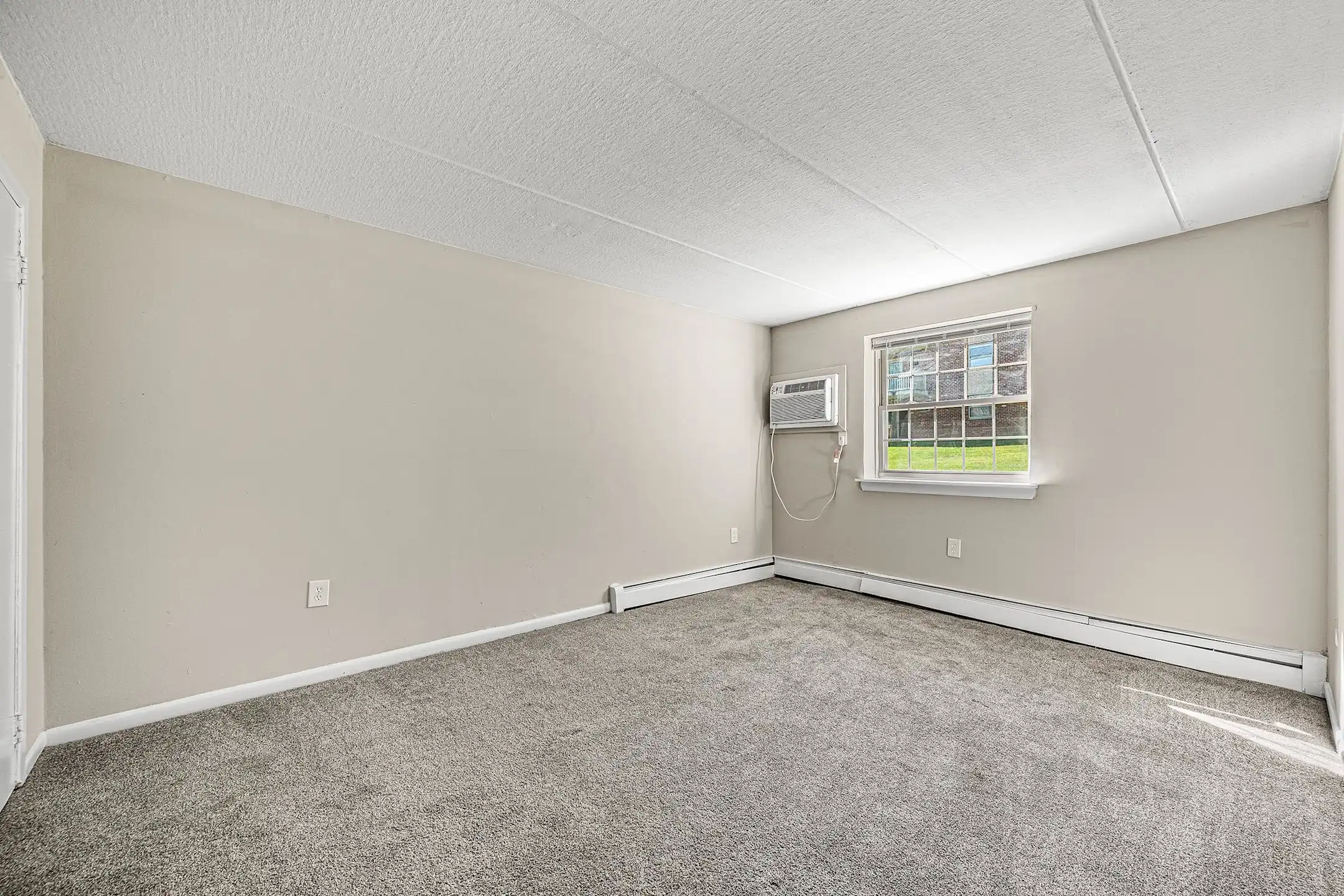 Living Room - The Villas - New Castle, DE