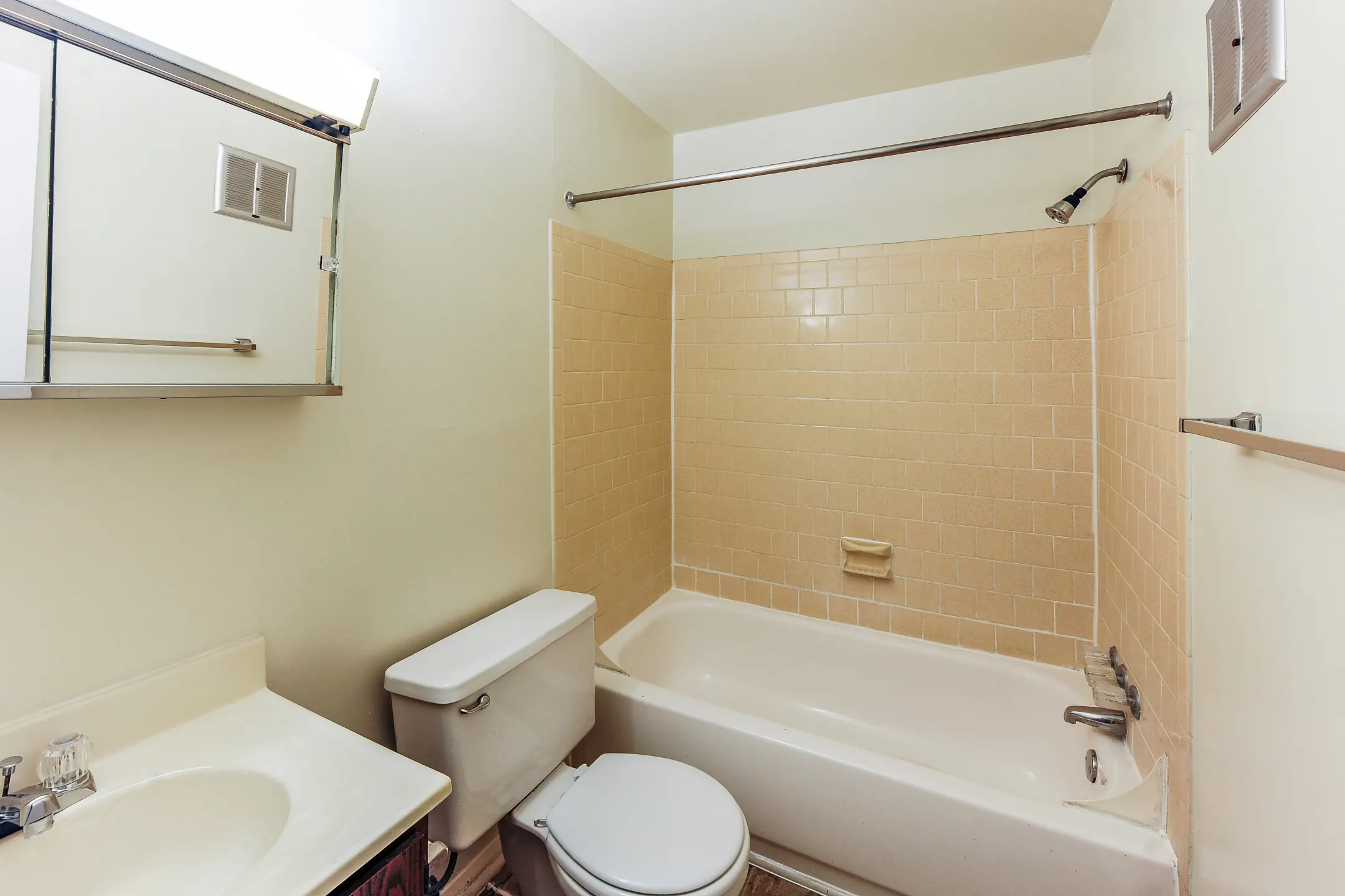 Bathroom - Fort Sedgwick Apartments - Petersburg, VA