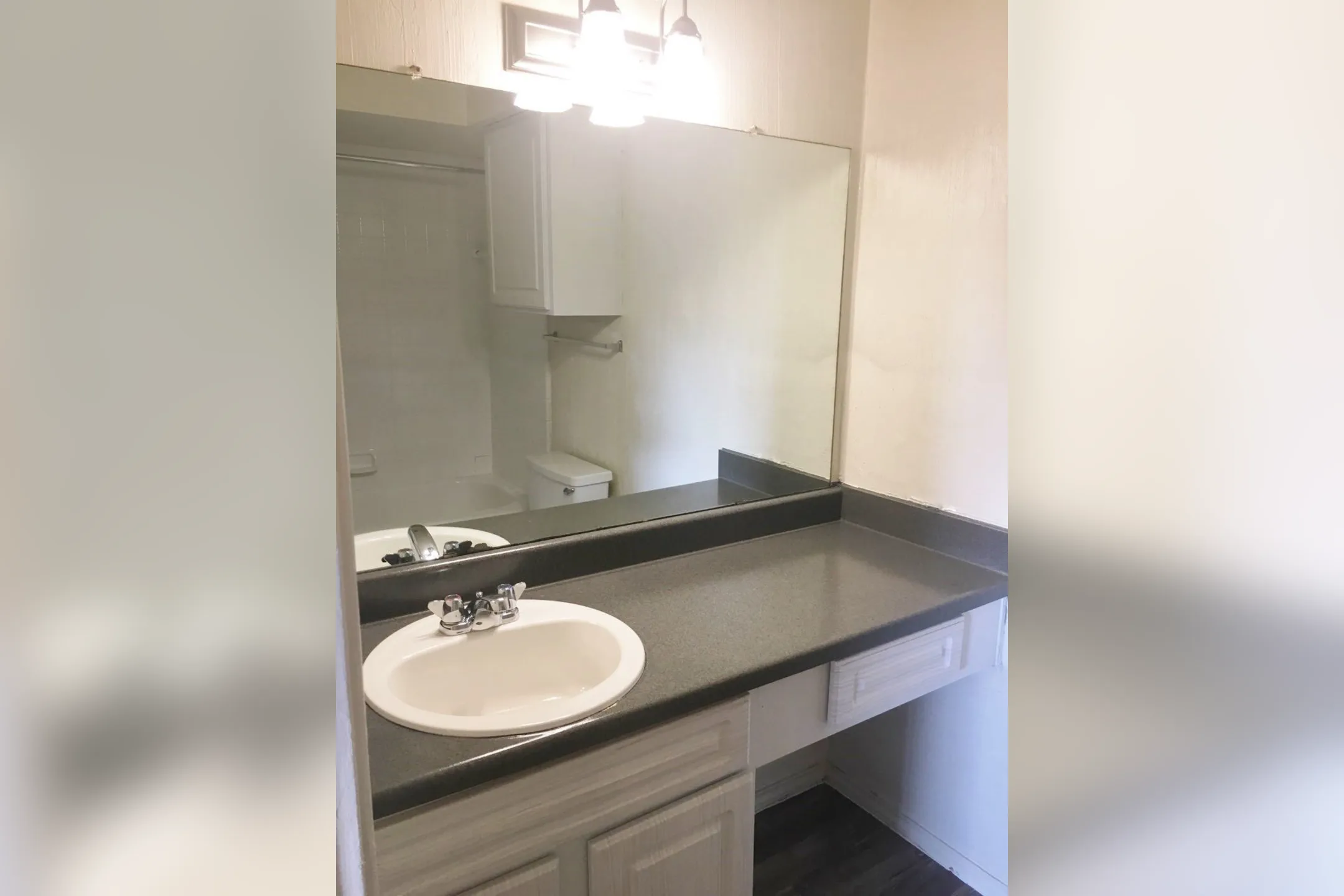 Colony Apartments - Woodway, TX