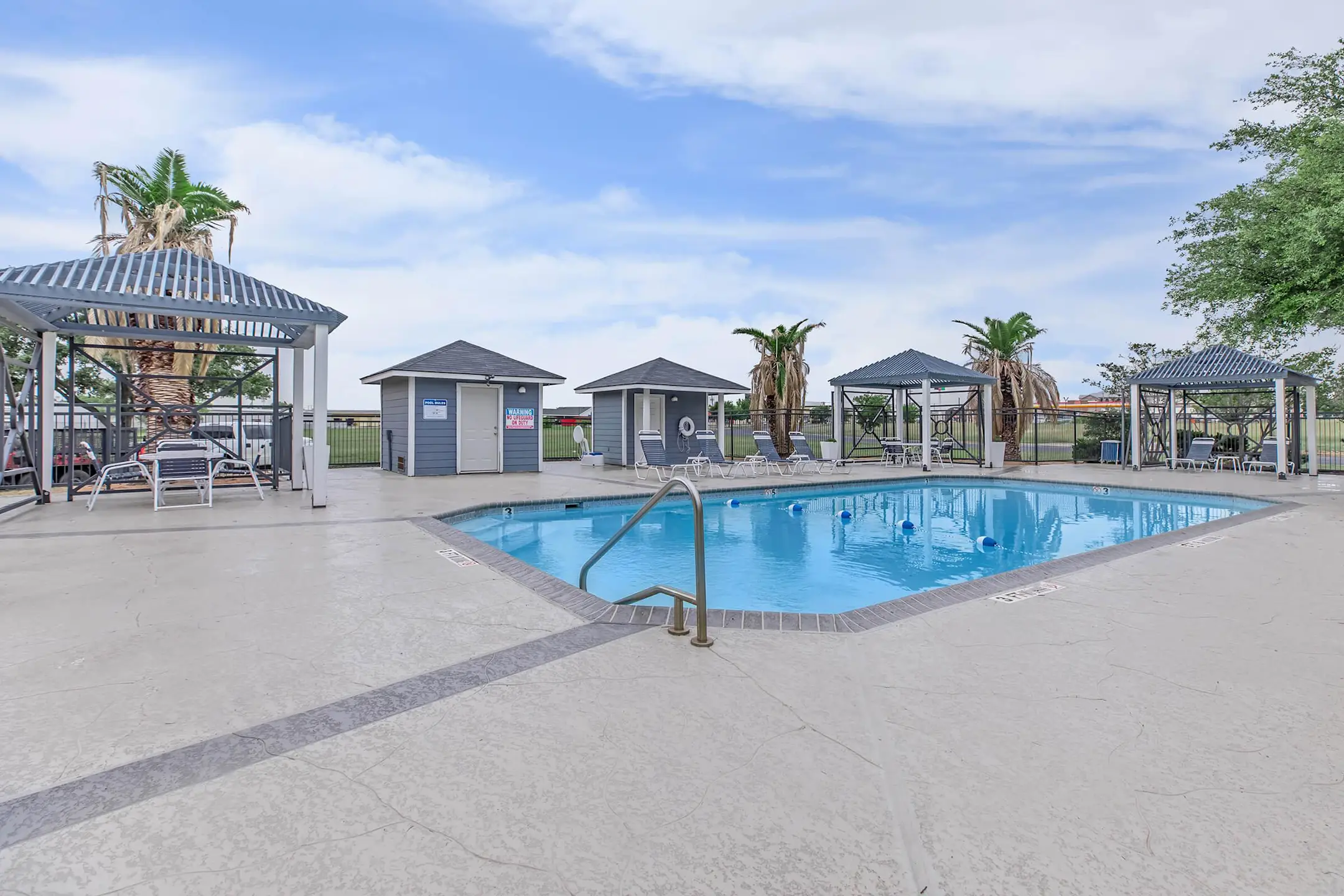 Shadow Creek Apartments Converse, TX 78109