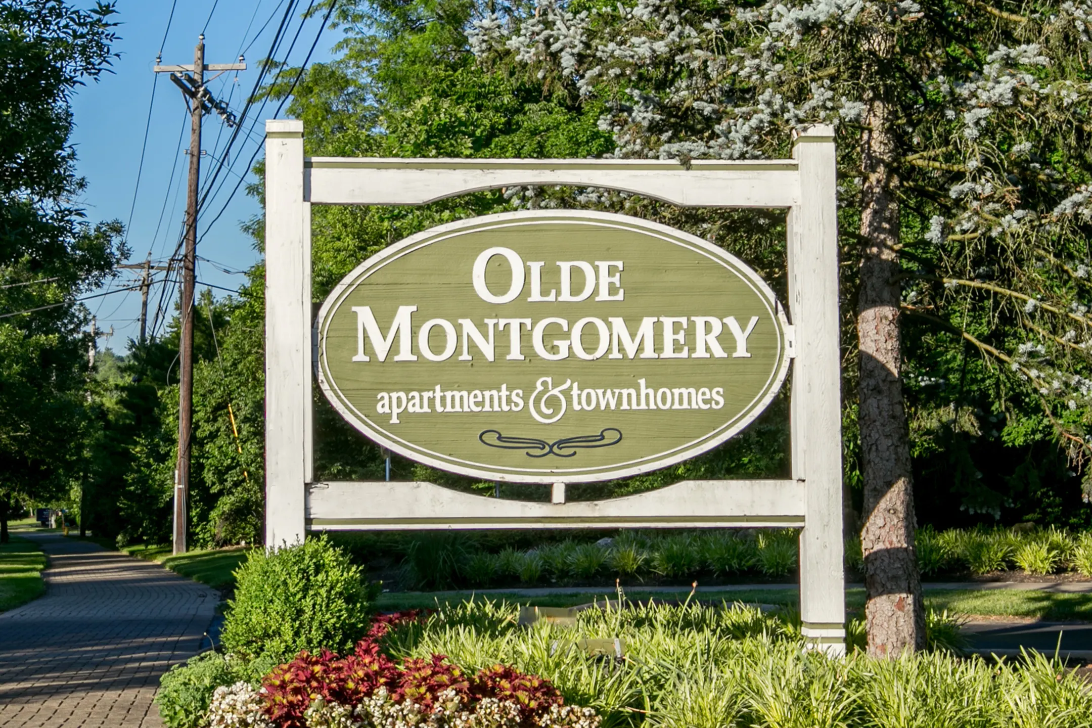 Community Signage - Olde Montgomery - Cincinnati, OH