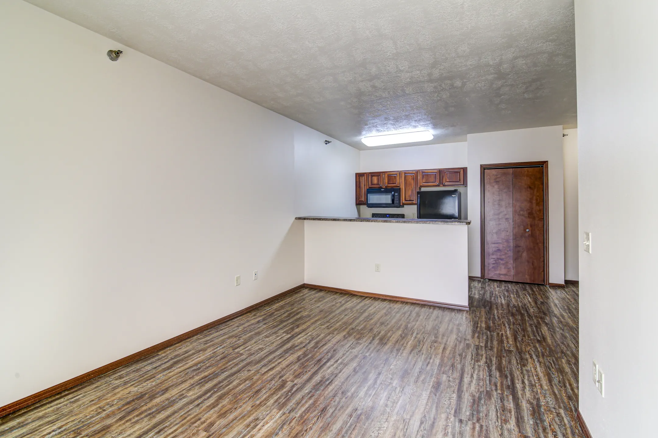 Prairie Springs Apartments 1314 1st Ave SE Aberdeen, SD Apartments