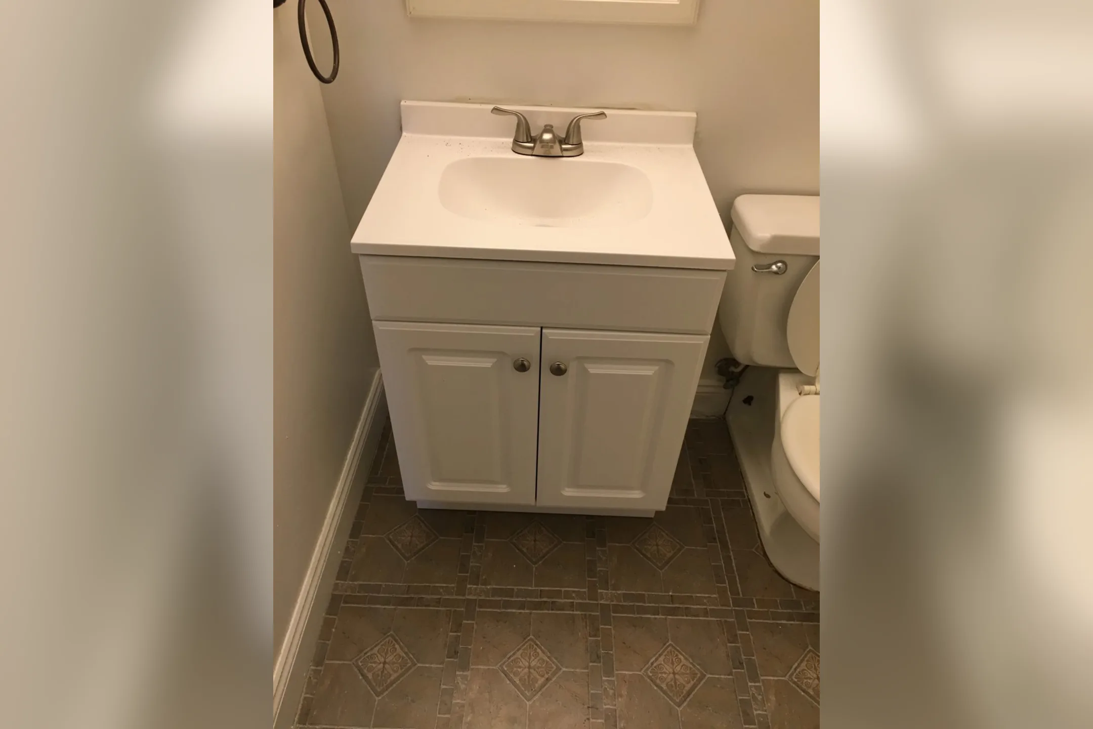 Karl King Towers Apartments South Bend, IN 46601