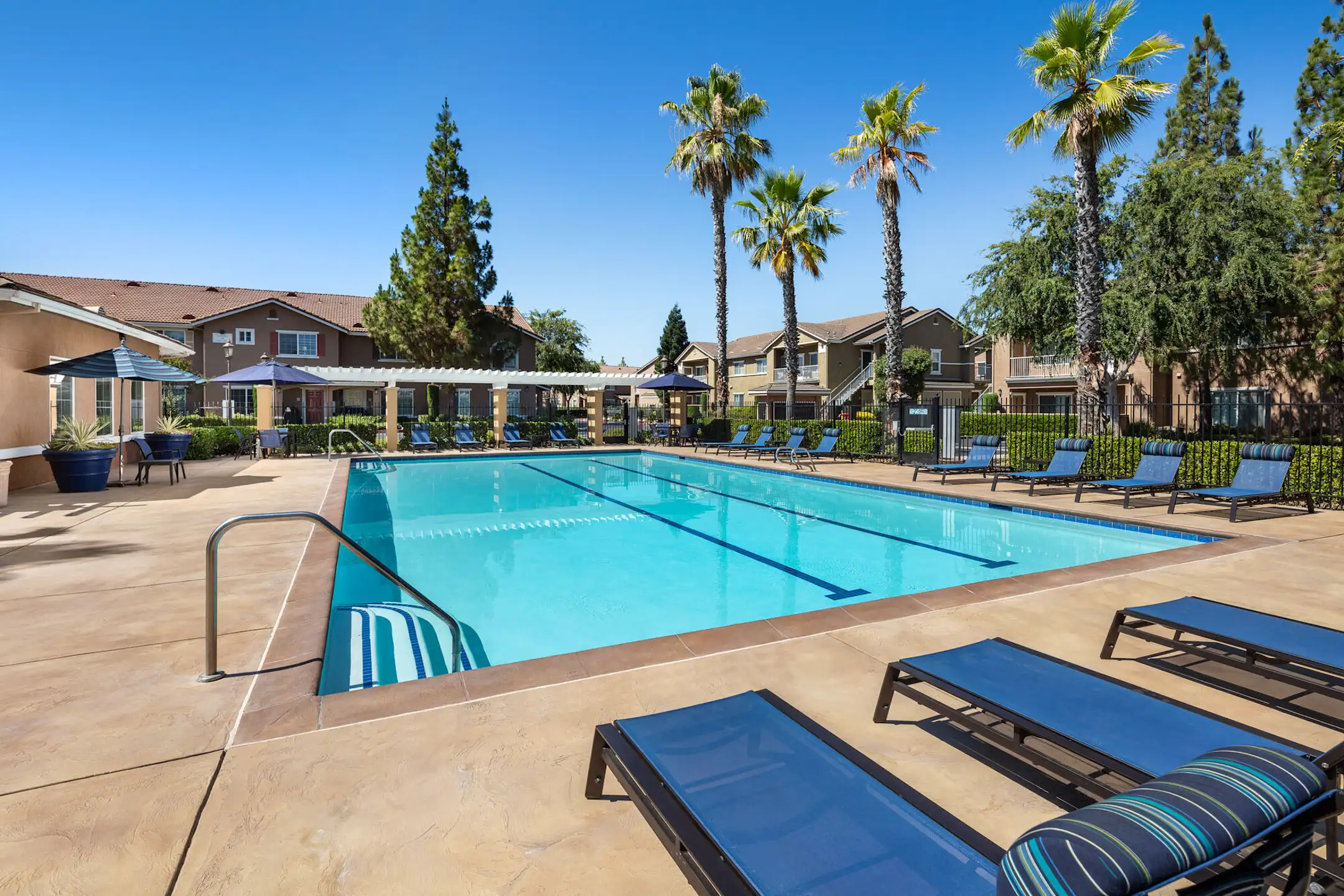 Carmel at Woodcreek West Apartments - Roseville, CA 95747