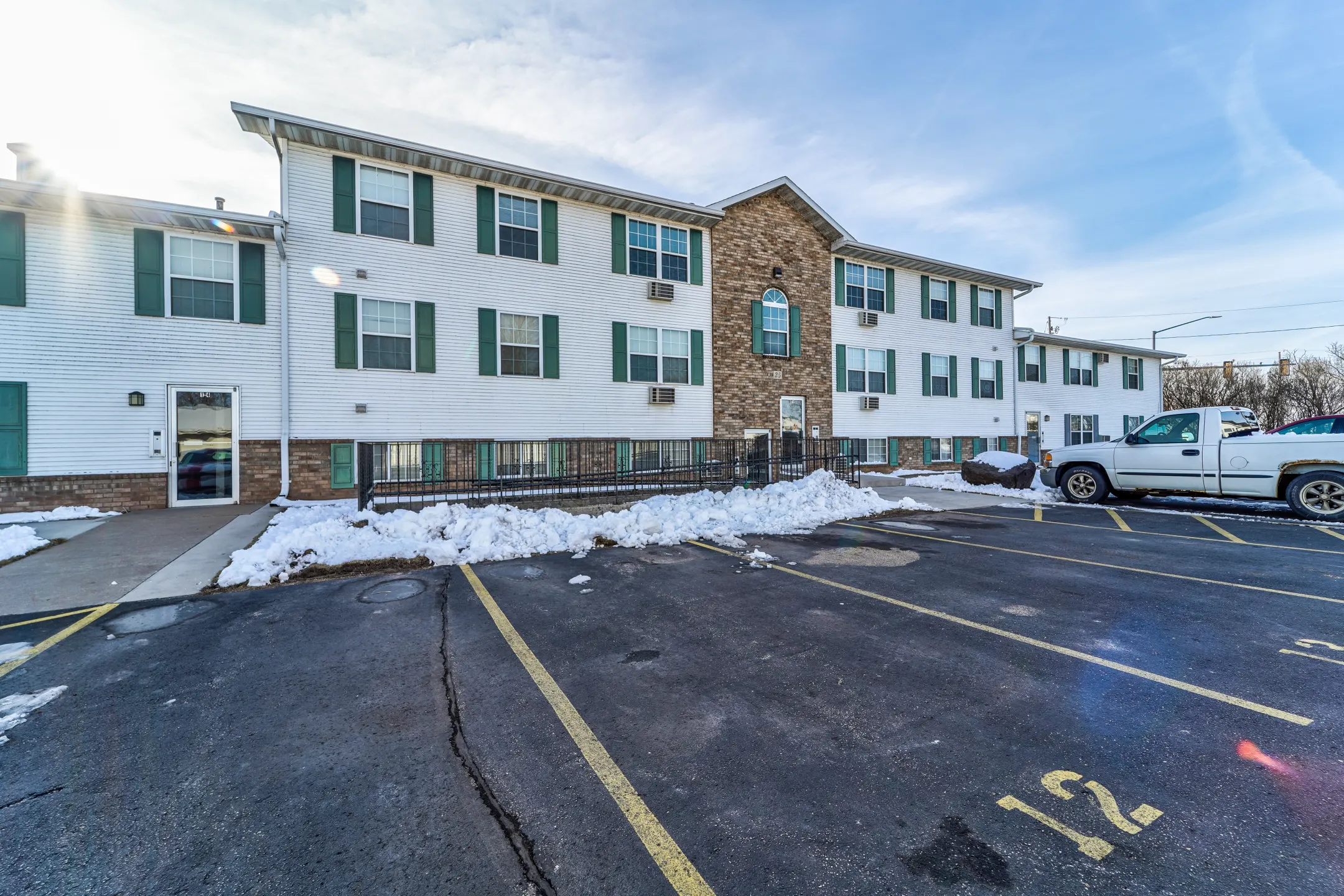 Jackson Highlands Apartments - Oshkosh, WI 54901