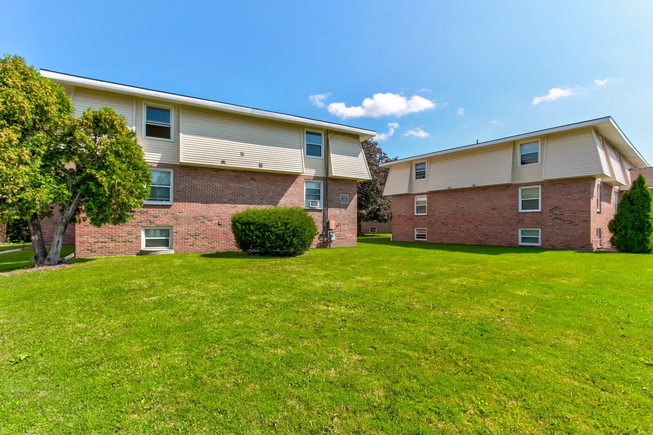 East Gate Apartments 7625 Highbridge Rd Manlius, NY Apartments for