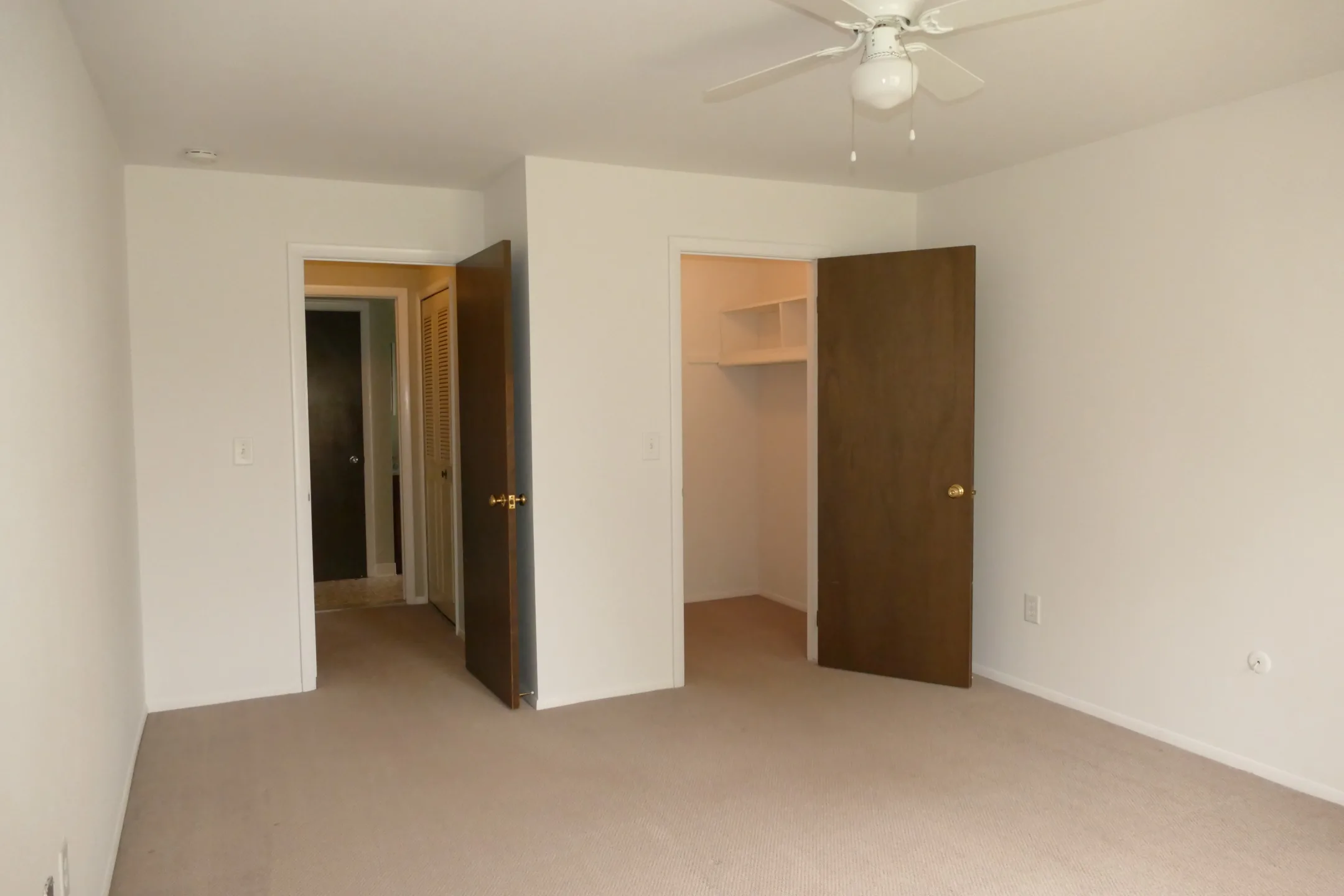 Bedroom - Medford Place Apartments - Royal Oak, MI