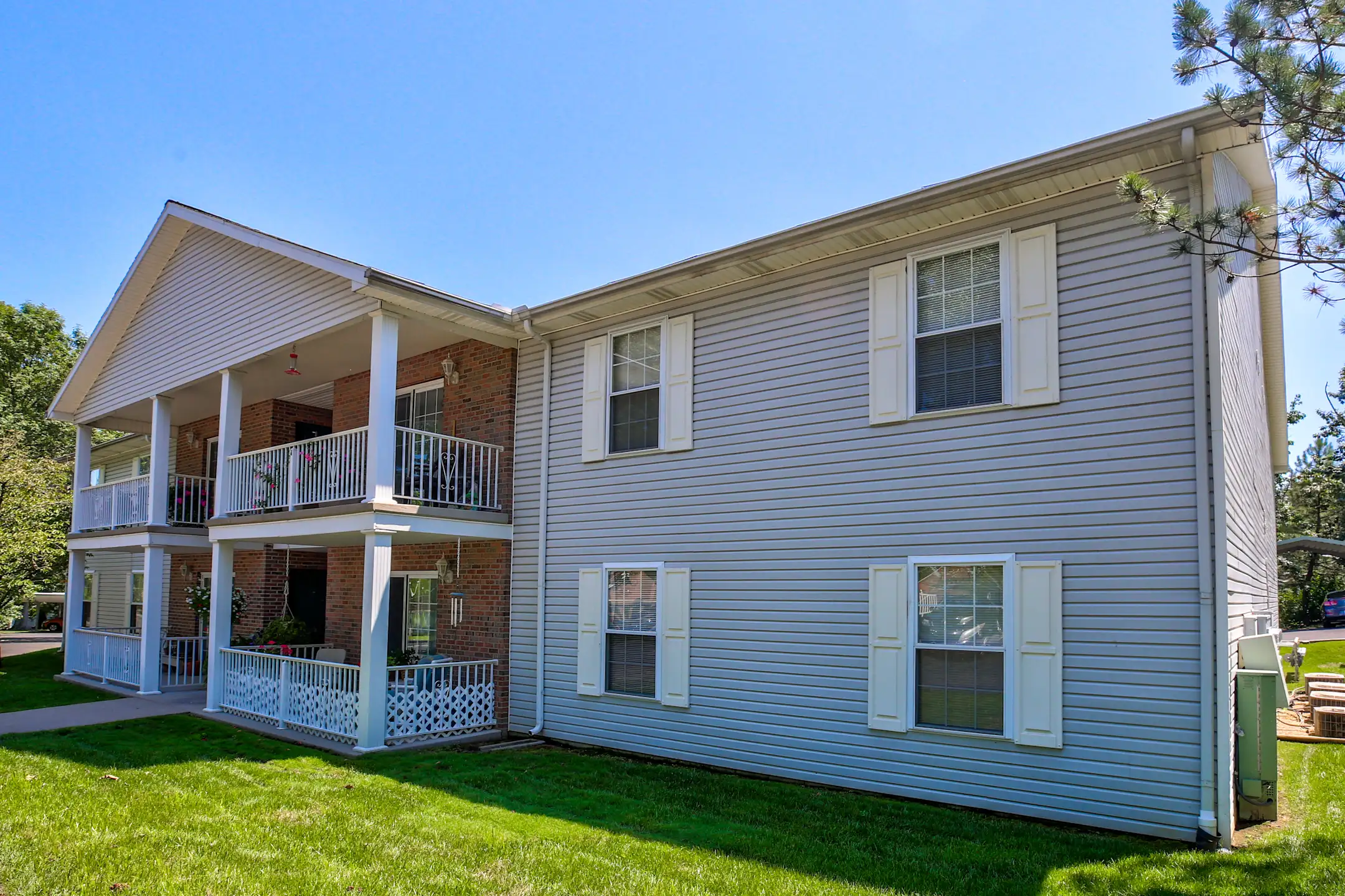 Building - Kenzi Estates Apartments - Evansville, IN