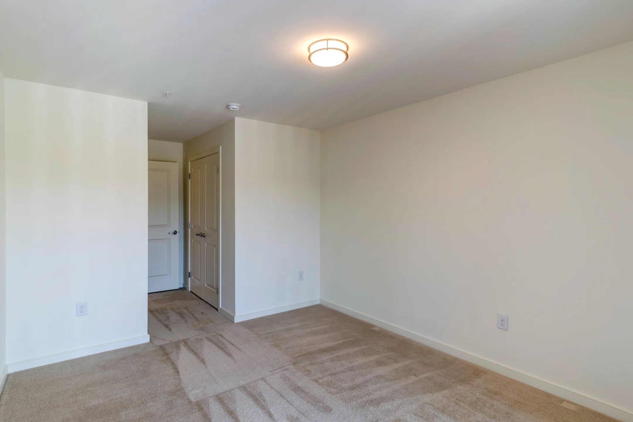 The at Glassworks Apartments Cliffwood, NJ 07721