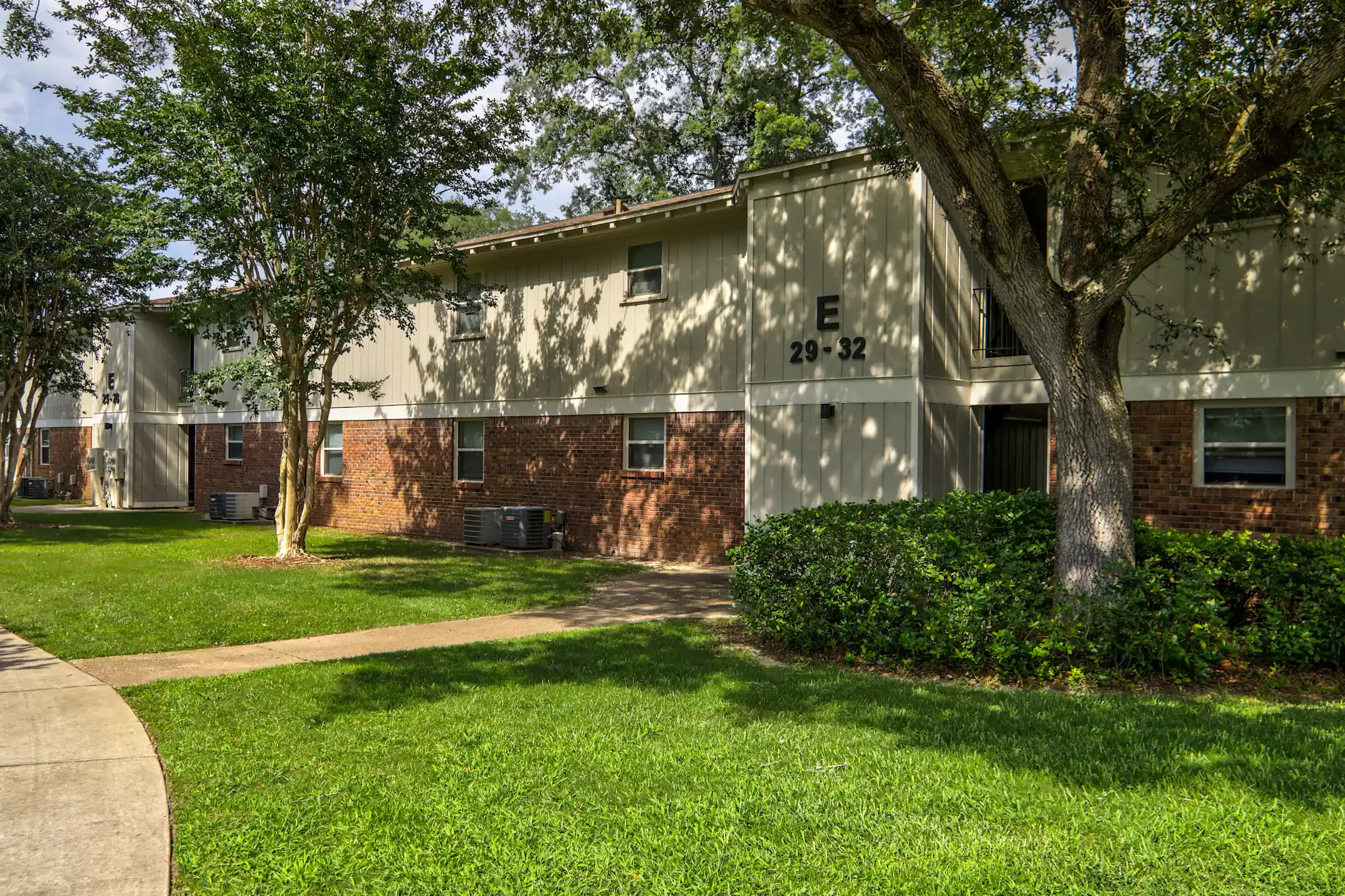 Carriage Hills 2355 W Michigan Ave Pensacola, FL Apartments for