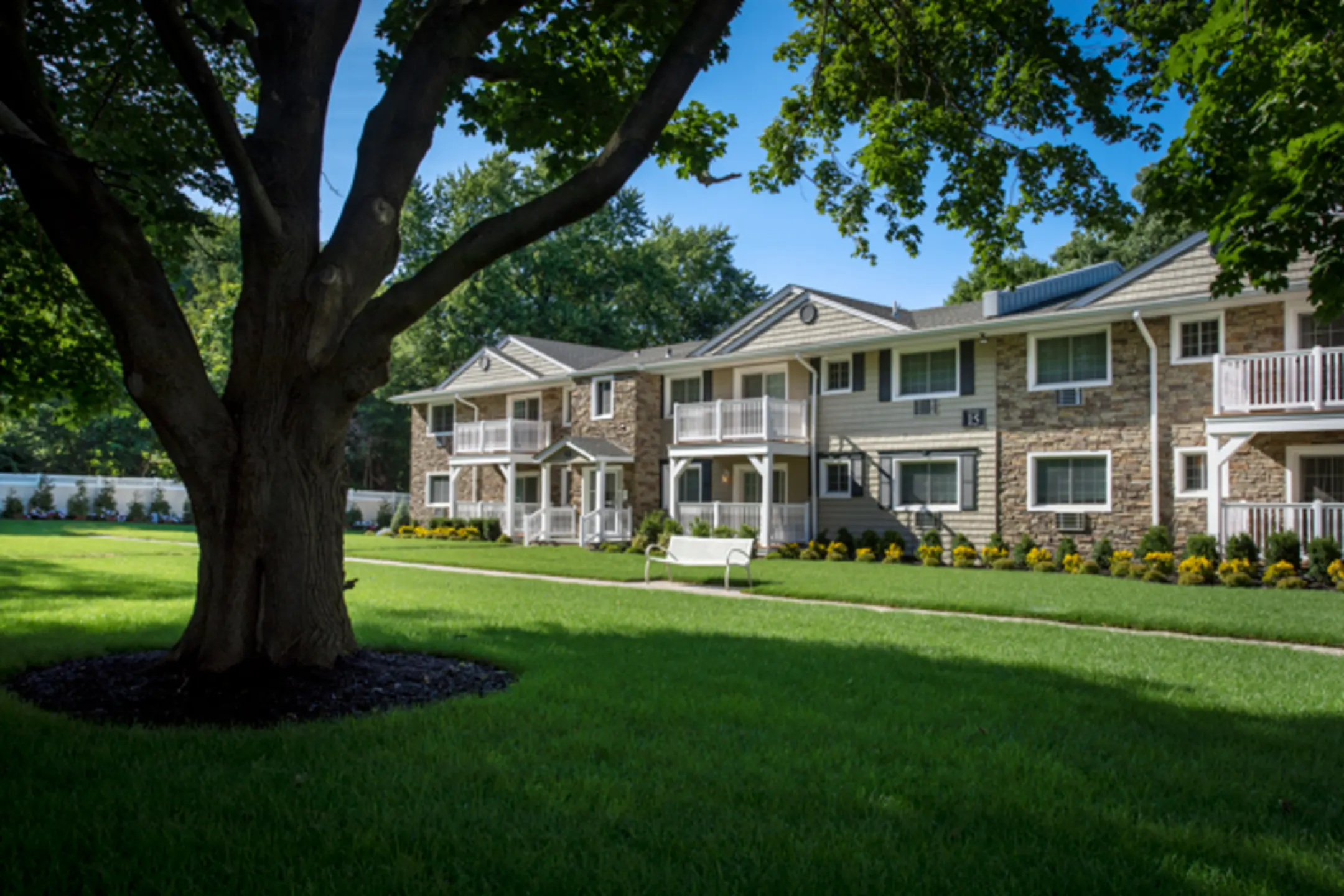 Fairfield Courtyard at Lake Grove Apartments Lake Grove, NY 11755