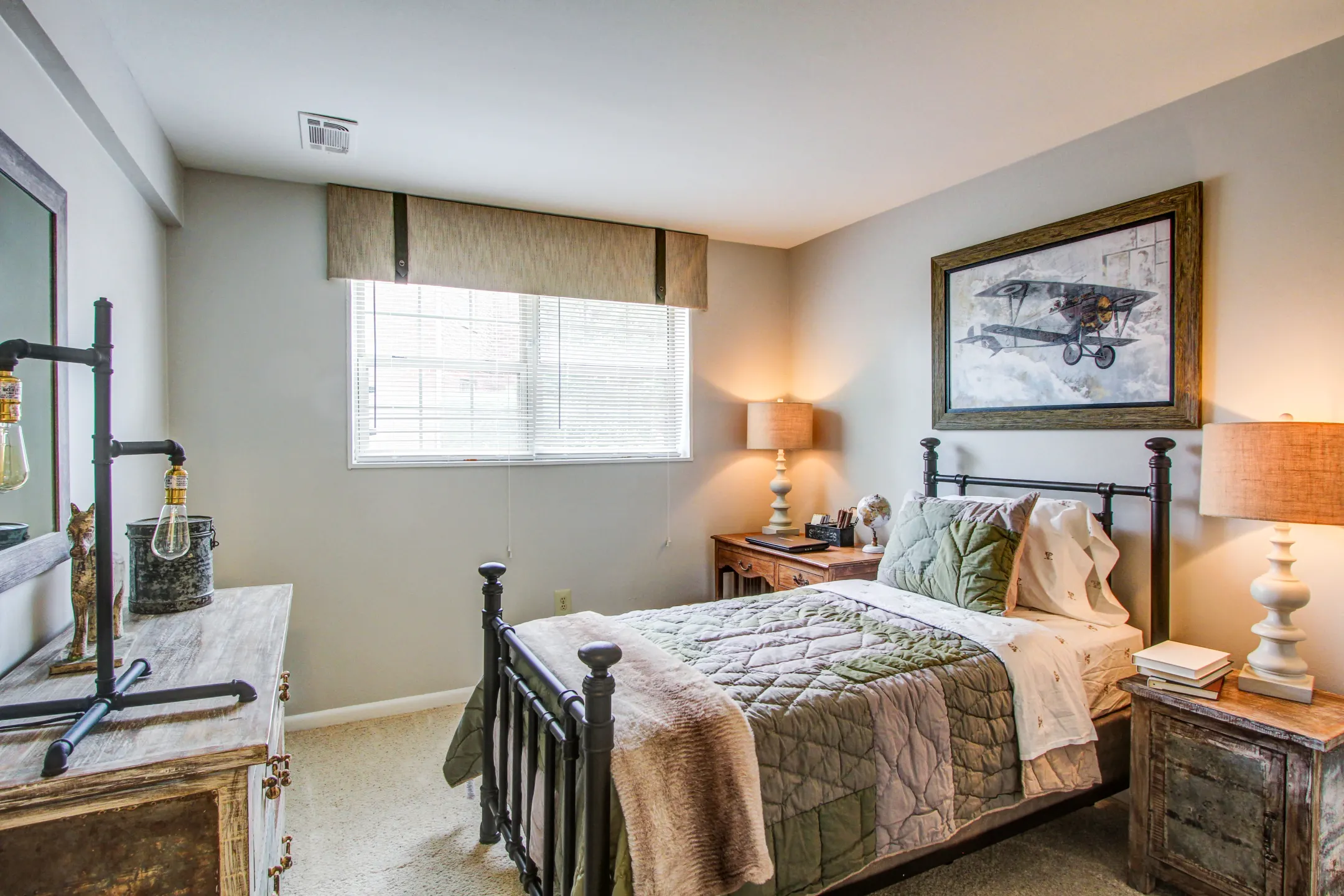 Bedroom - Westgate Apartments And Townhomes - Manassas, VA
