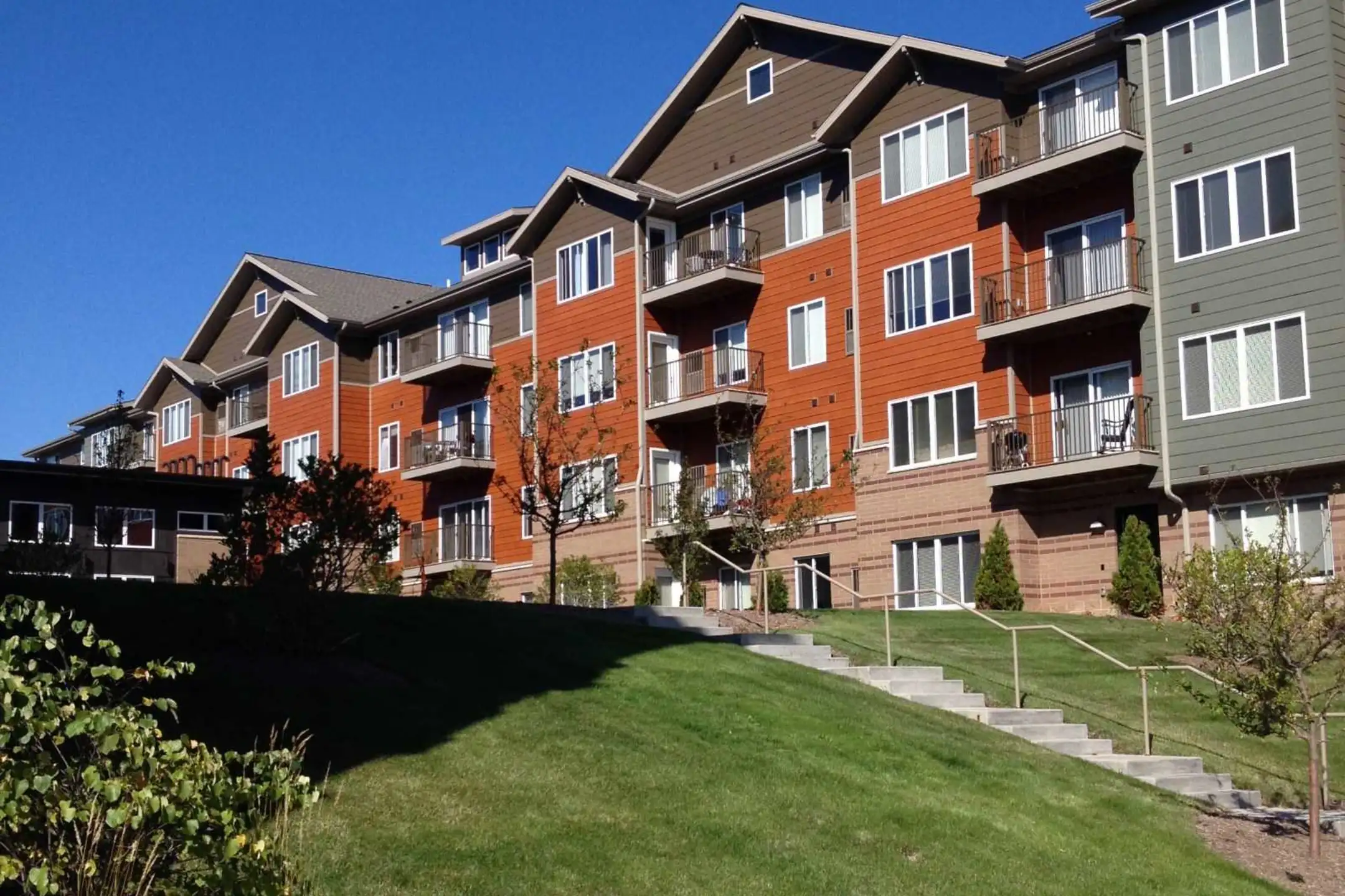 1600 Tosa Apartments