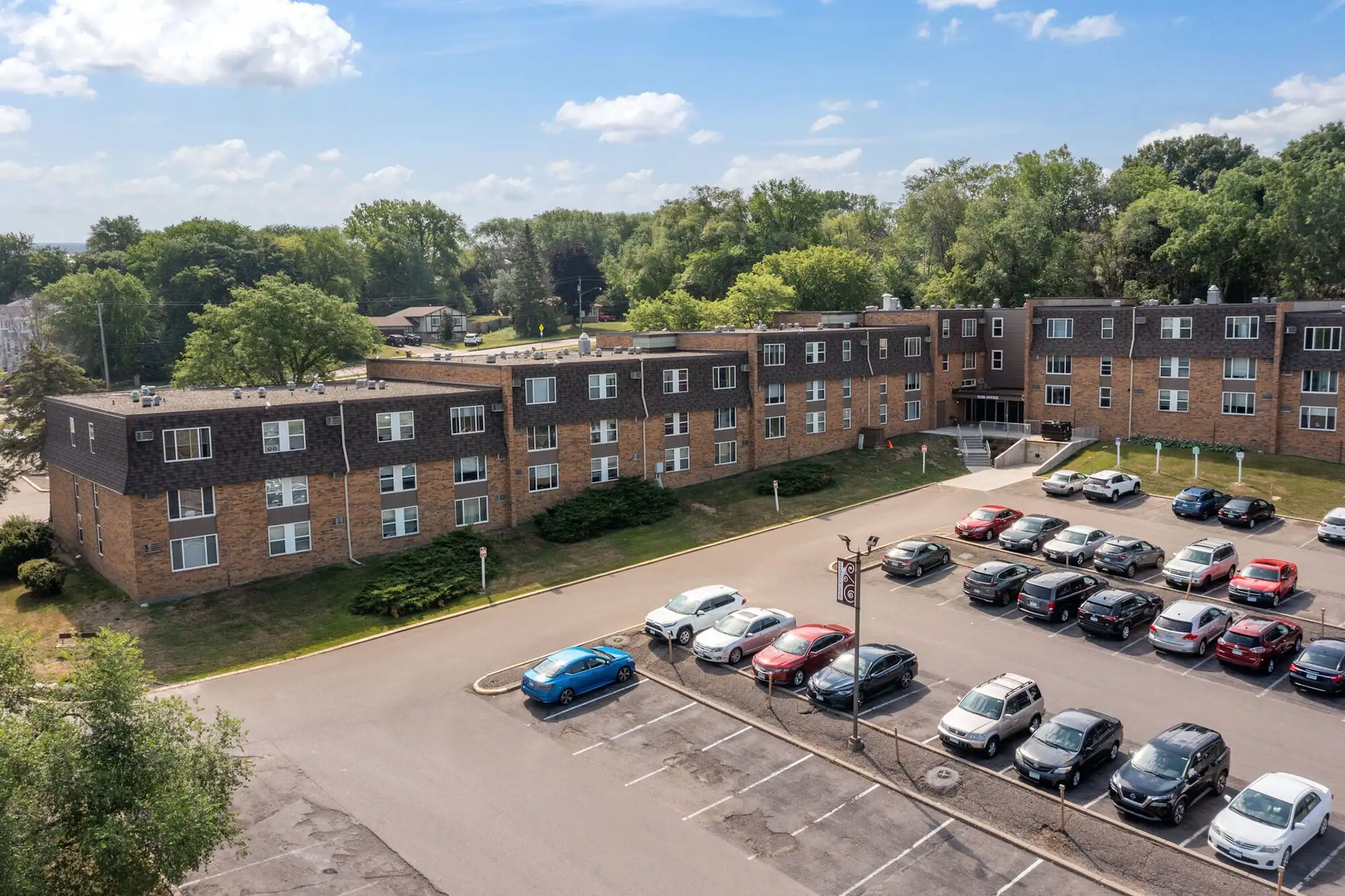 Shamrock Court Apartments Saint Paul, MN 55119