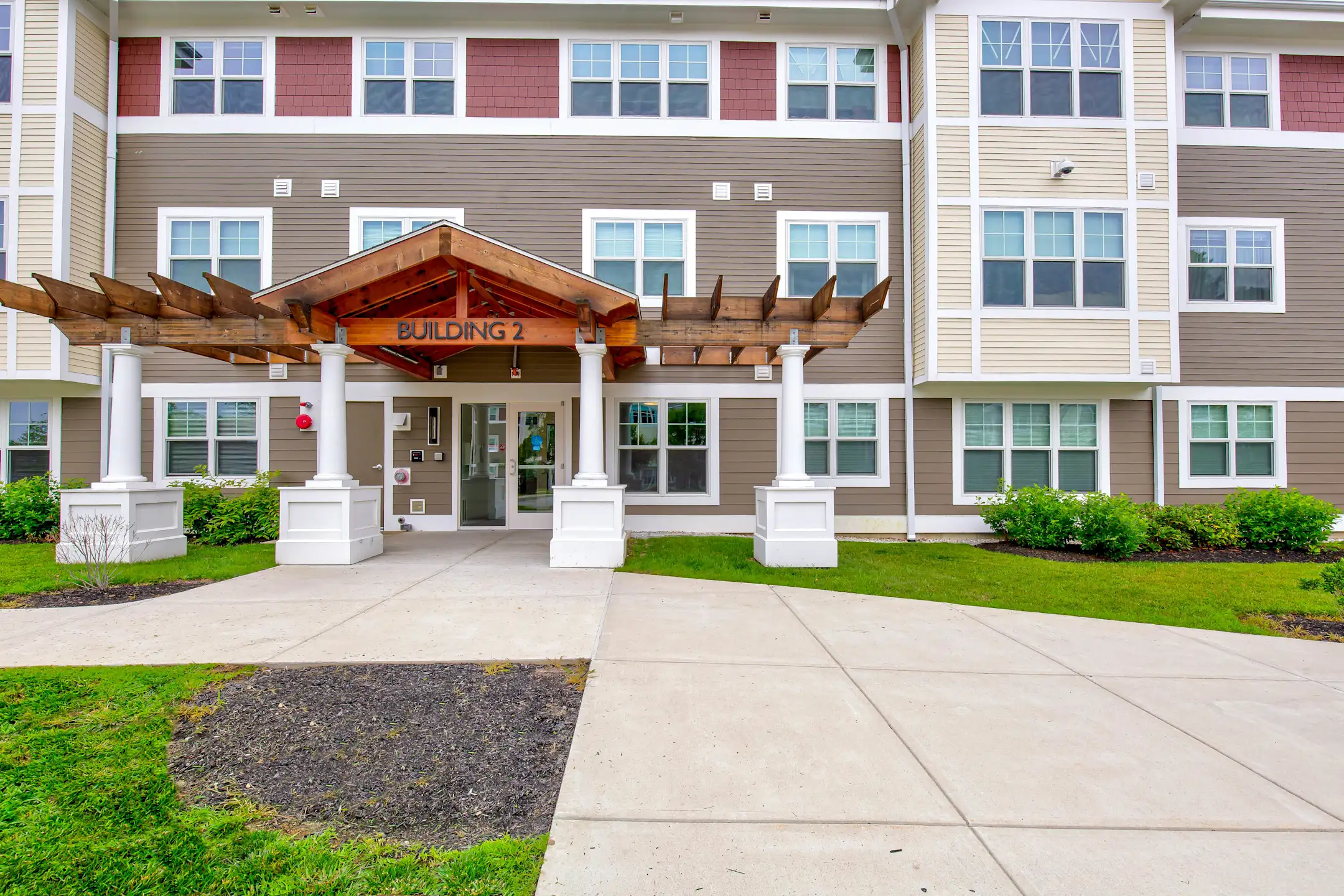 Chelmsford Woods Residences 261 Littleton Rd Chelmsford, MA