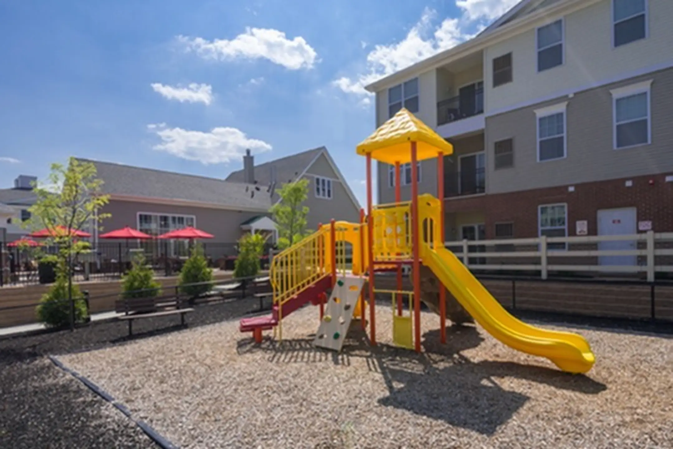 Camelot at Marlboro Apartments NJ 07751