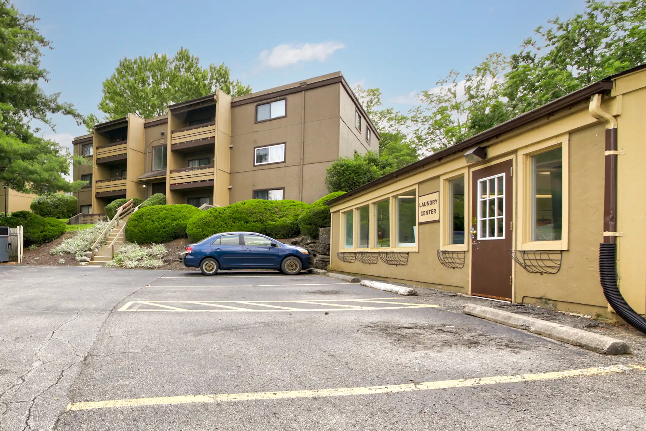 Suson Pines Apartments Saint Louis, MO 63128