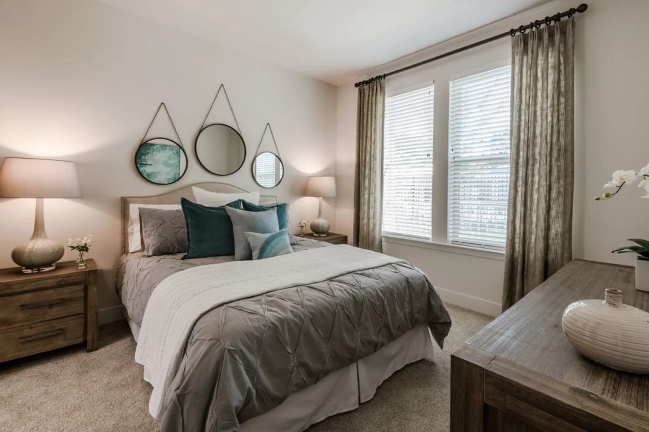 Avalon Arundel Crossing 820 Concorde Circle Linthicum Heights, MD