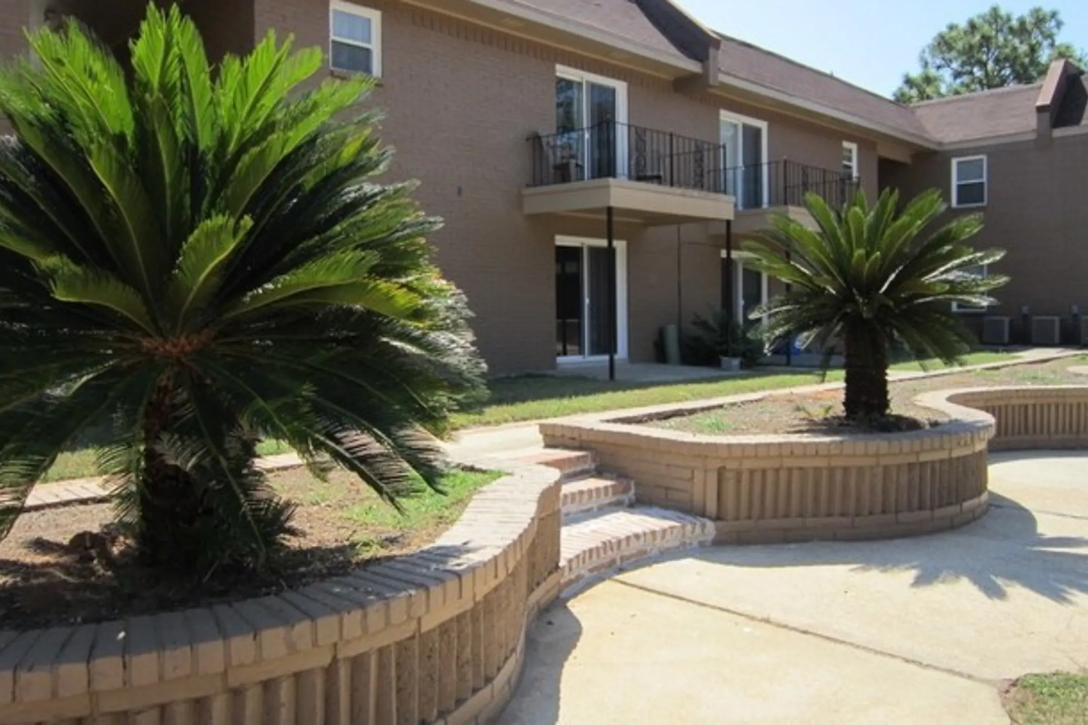 Building - Courtyard Apartments at Cordova - Pensacola, FL