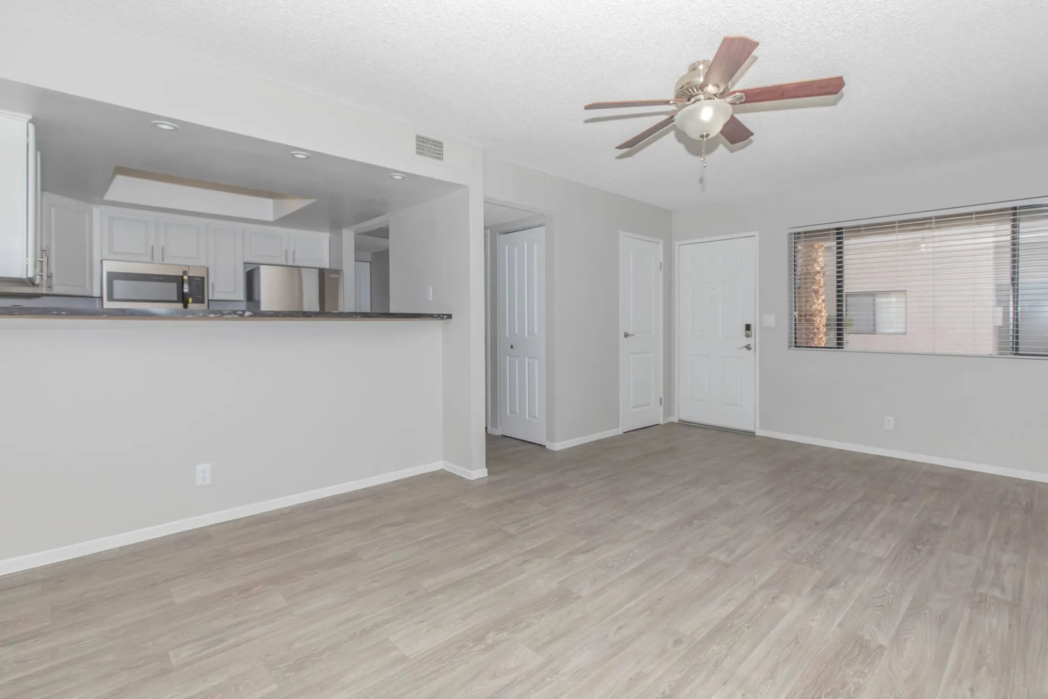 V Lane Apartments - Las Vegas, NV 89121