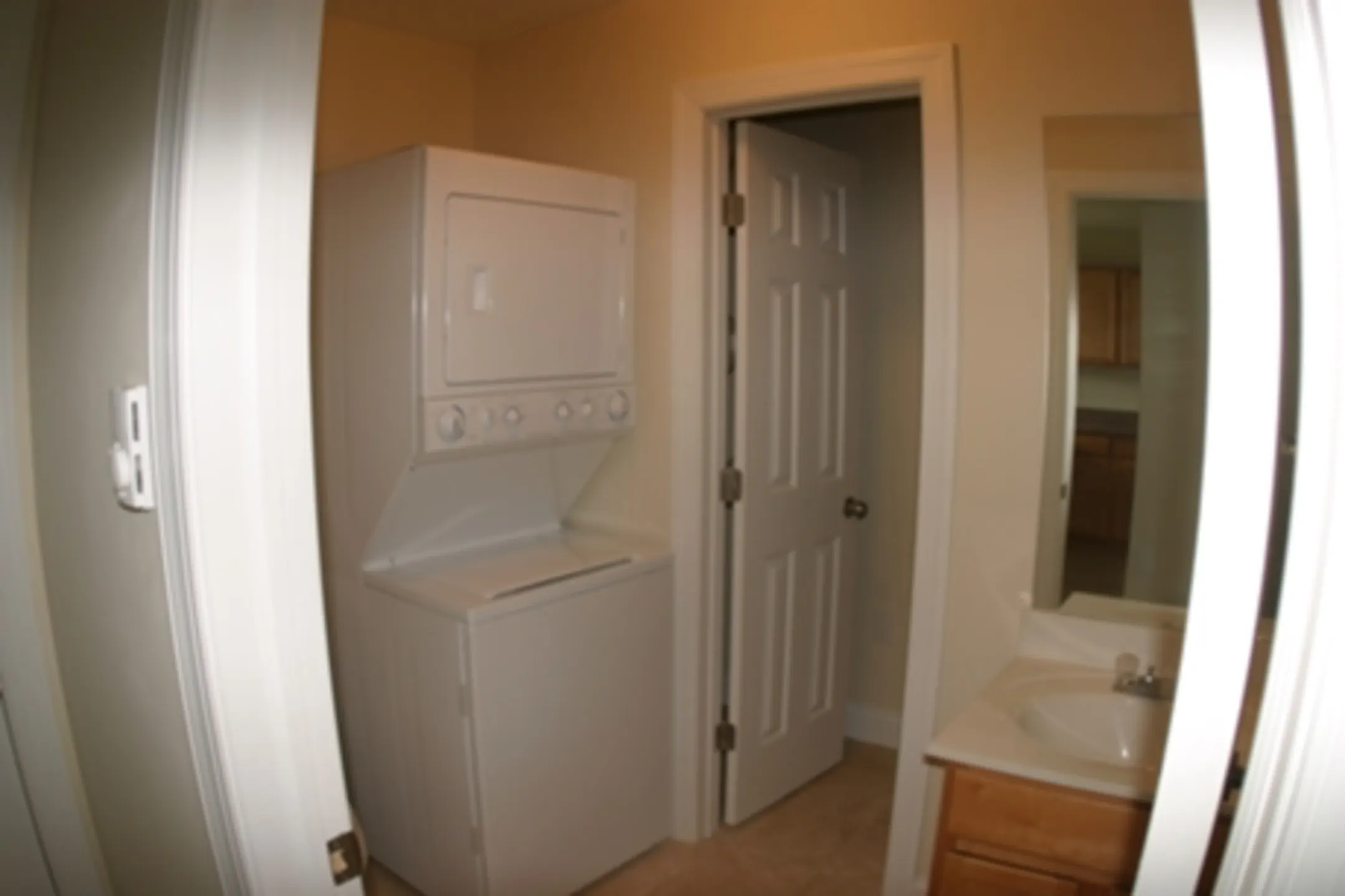 Country View Manors at Dunmore 76 University Dr Dunmore, PA