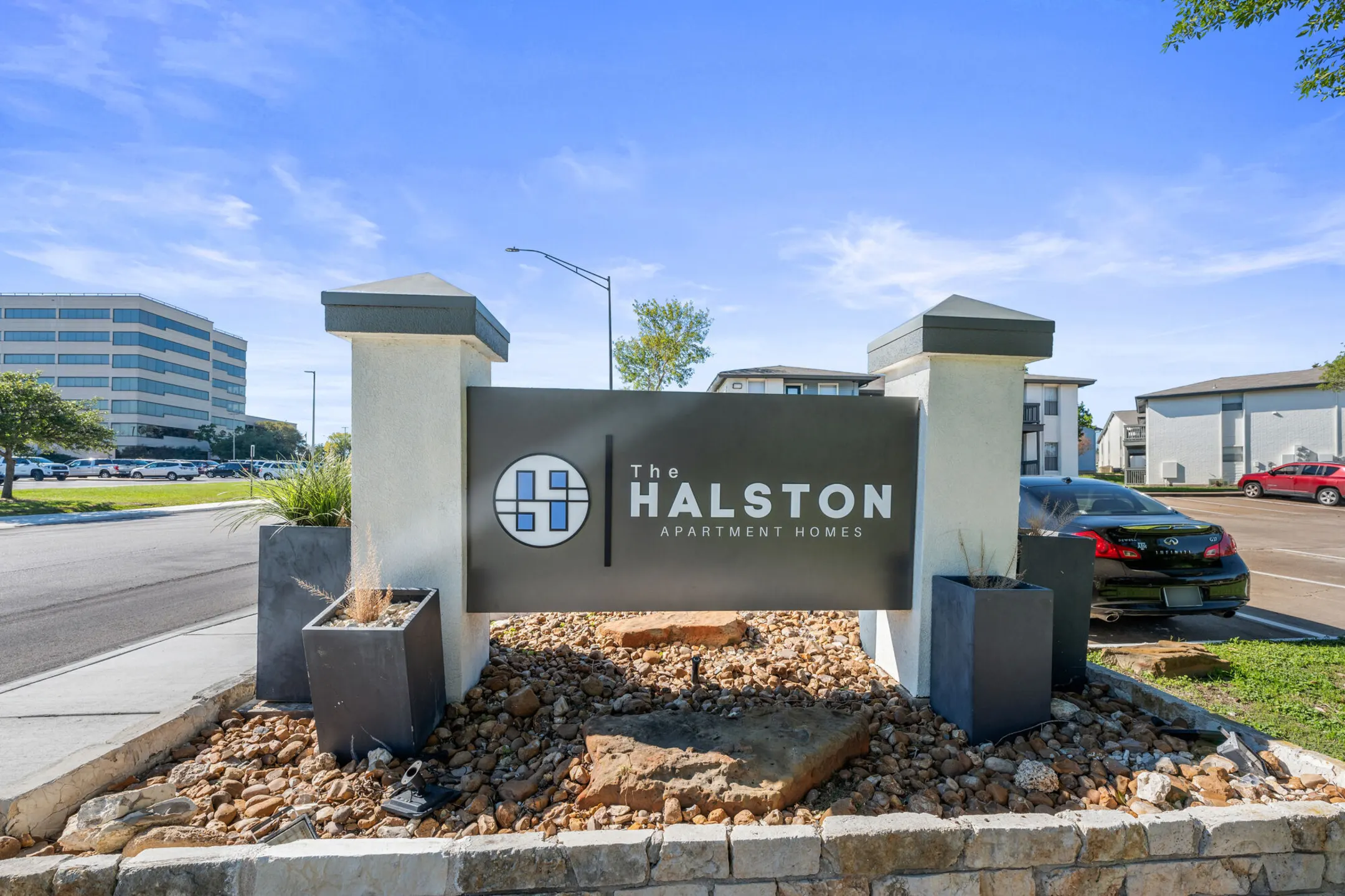 Community Signage - The Halston - College Station, TX