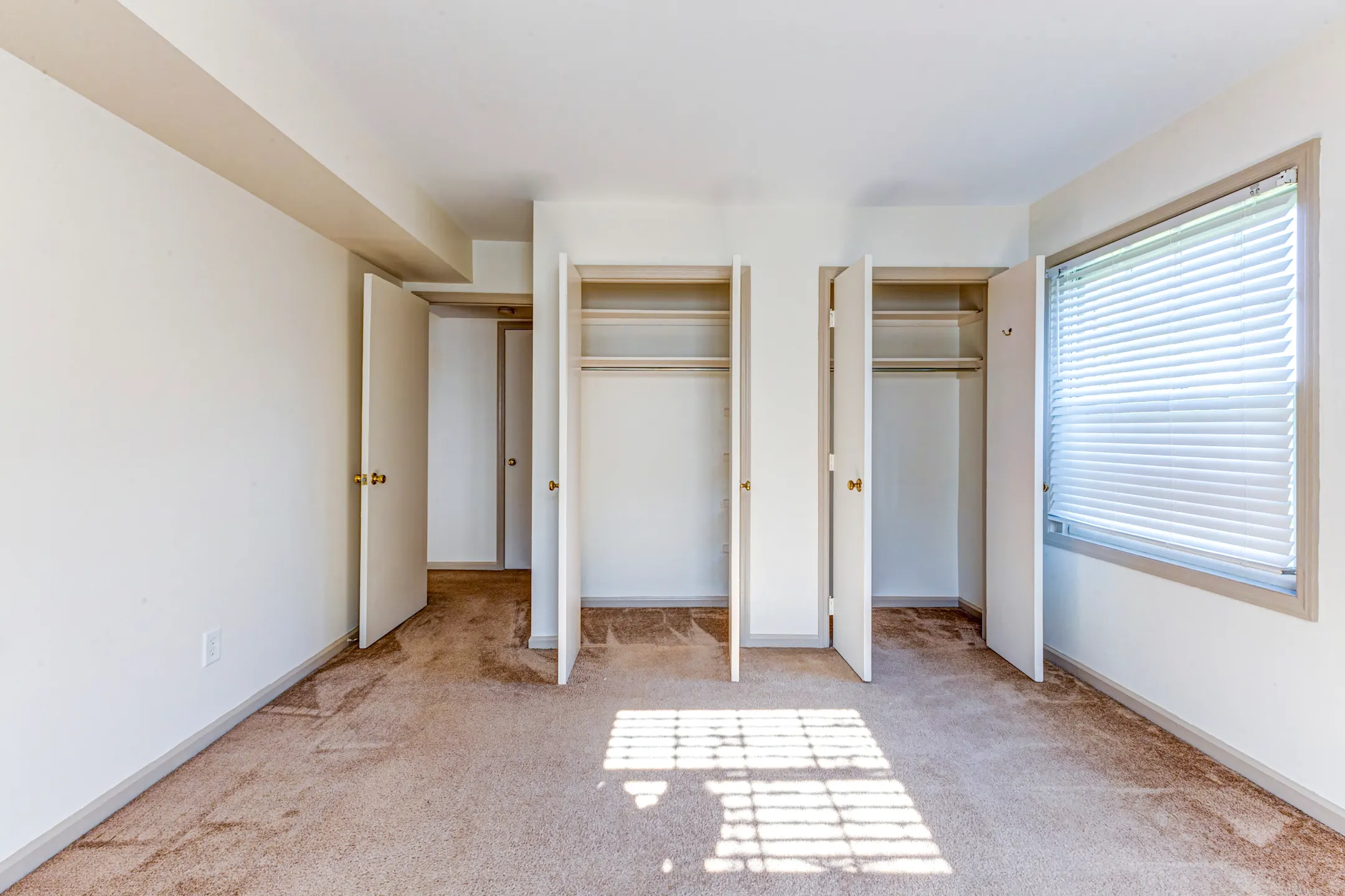 Kings Grant 1210 valley hill drive Pittsburgh, PA Apartments for