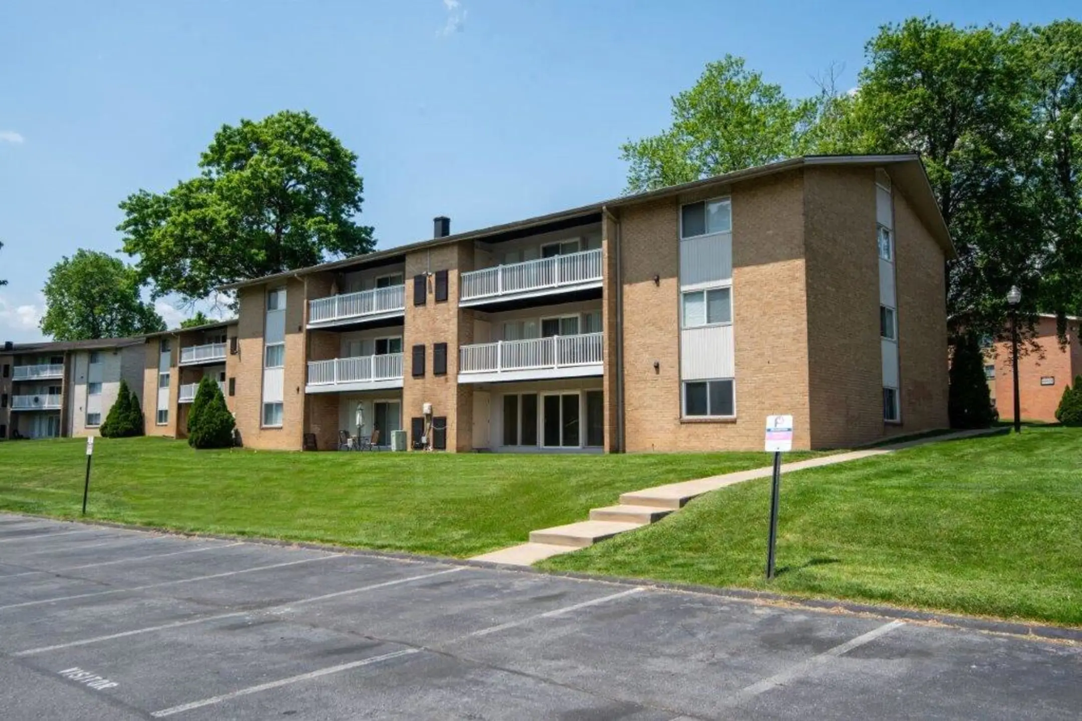 Briarwood Place Apartment Homes Apartments Laurel, MD 20708