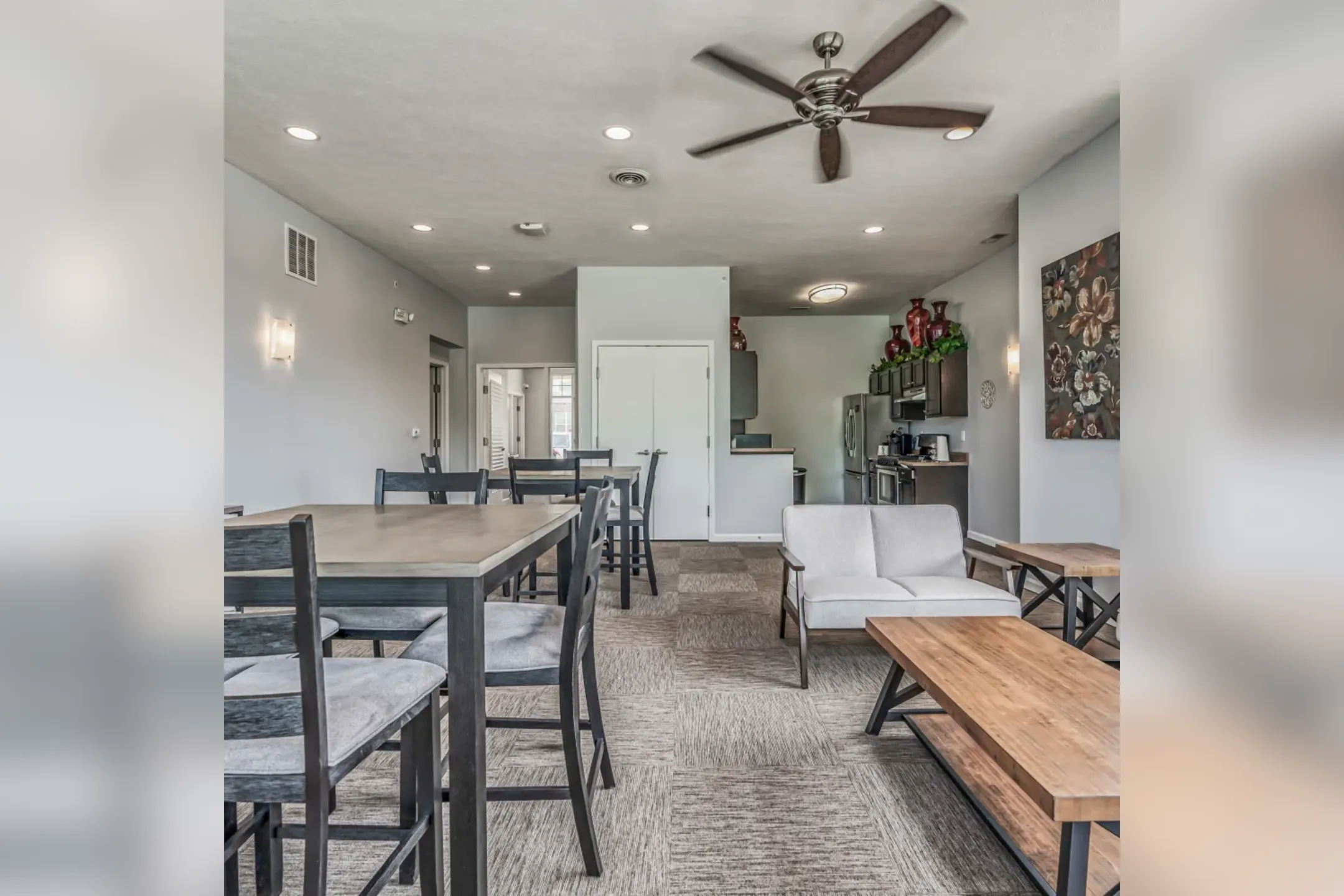 Edgewood on Madison Apartments Indianapolis, IN 46227