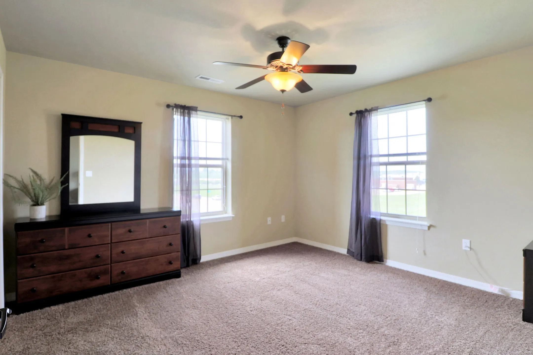 Bedroom - Kensington Park and The Lodges - Springfield, MO