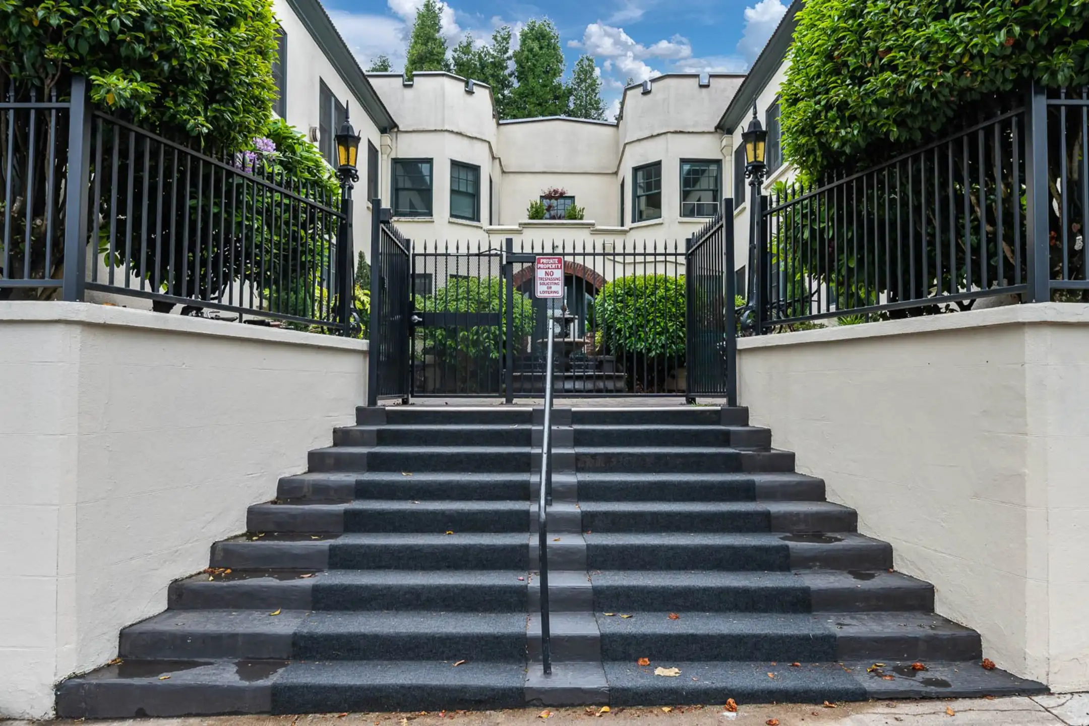 Building - Mississippi Court - Portland, OR